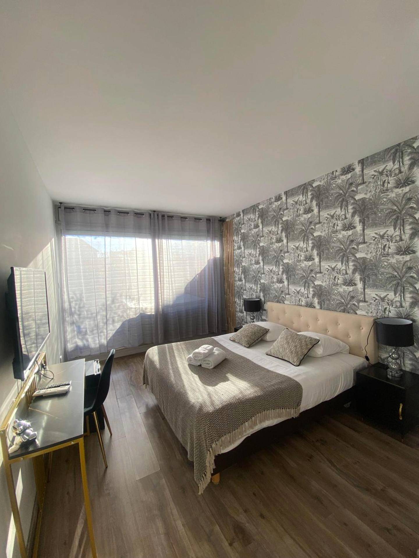 Photo du logement - Hotel Sable Et Soleil - Port, Plage & Jacuzzi privé - Fréjus