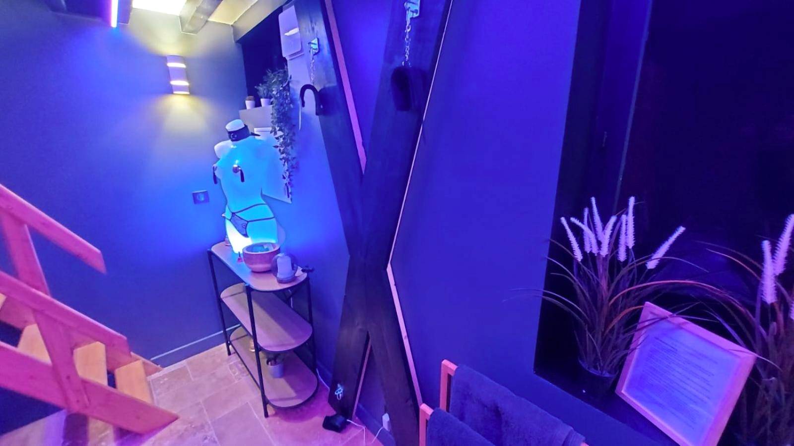 Photo du logement - Loveroom sauna, balnéo, parking privé dans le centre de Honfleur