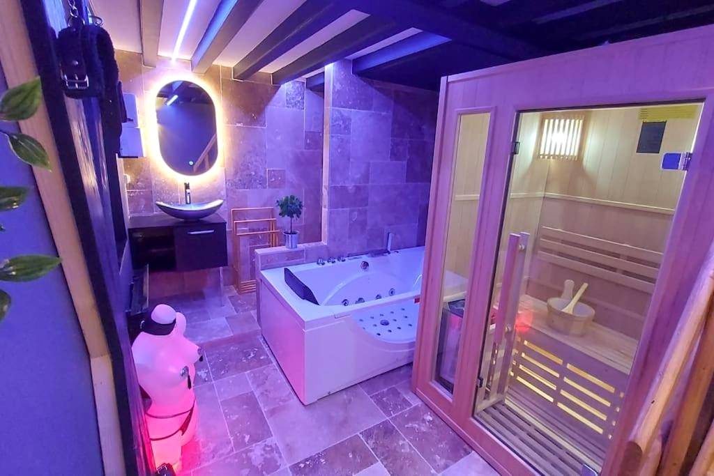 Vue du logement - Loveroom sauna, balnéo, parking privé dans le centre de Honfleur