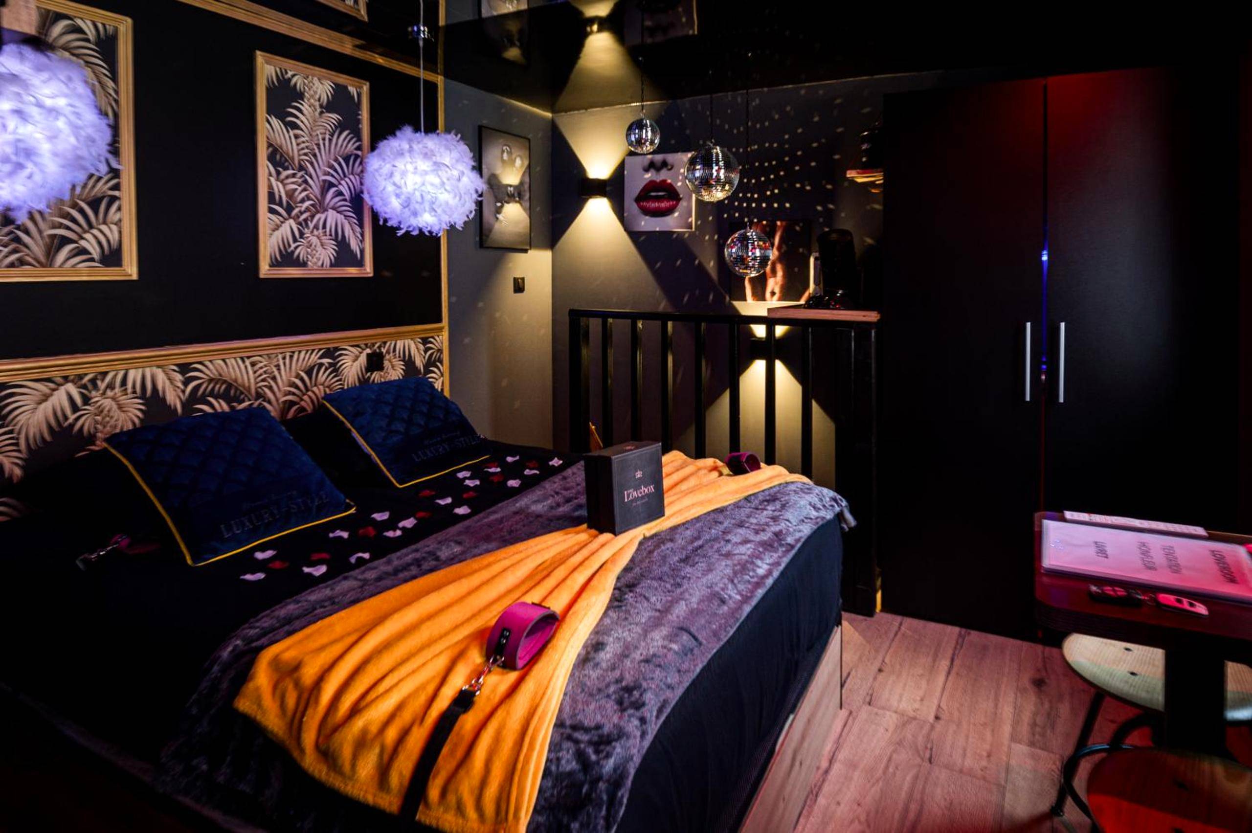 Photo du logement - Loveroom sauna, balnéo, parking privé dans le centre de Honfleur