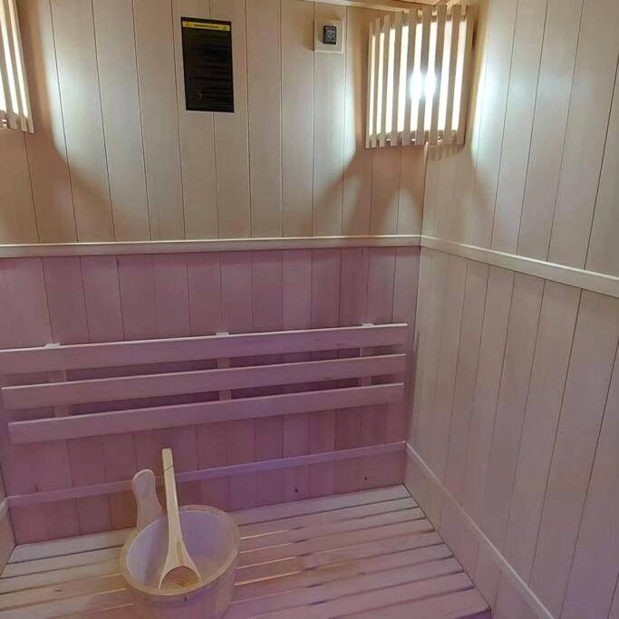 Photo du logement - Loveroom sauna, balnéo, parking privé dans le centre de Honfleur - Honfleur