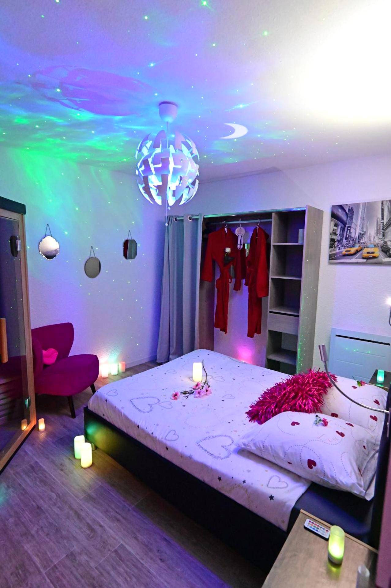 Photo - Luxe Sauna Privatif et Grand bain Jacuzzi à deux à Biscarosse Plage pour Nuit Romantique... - Biscarrosse