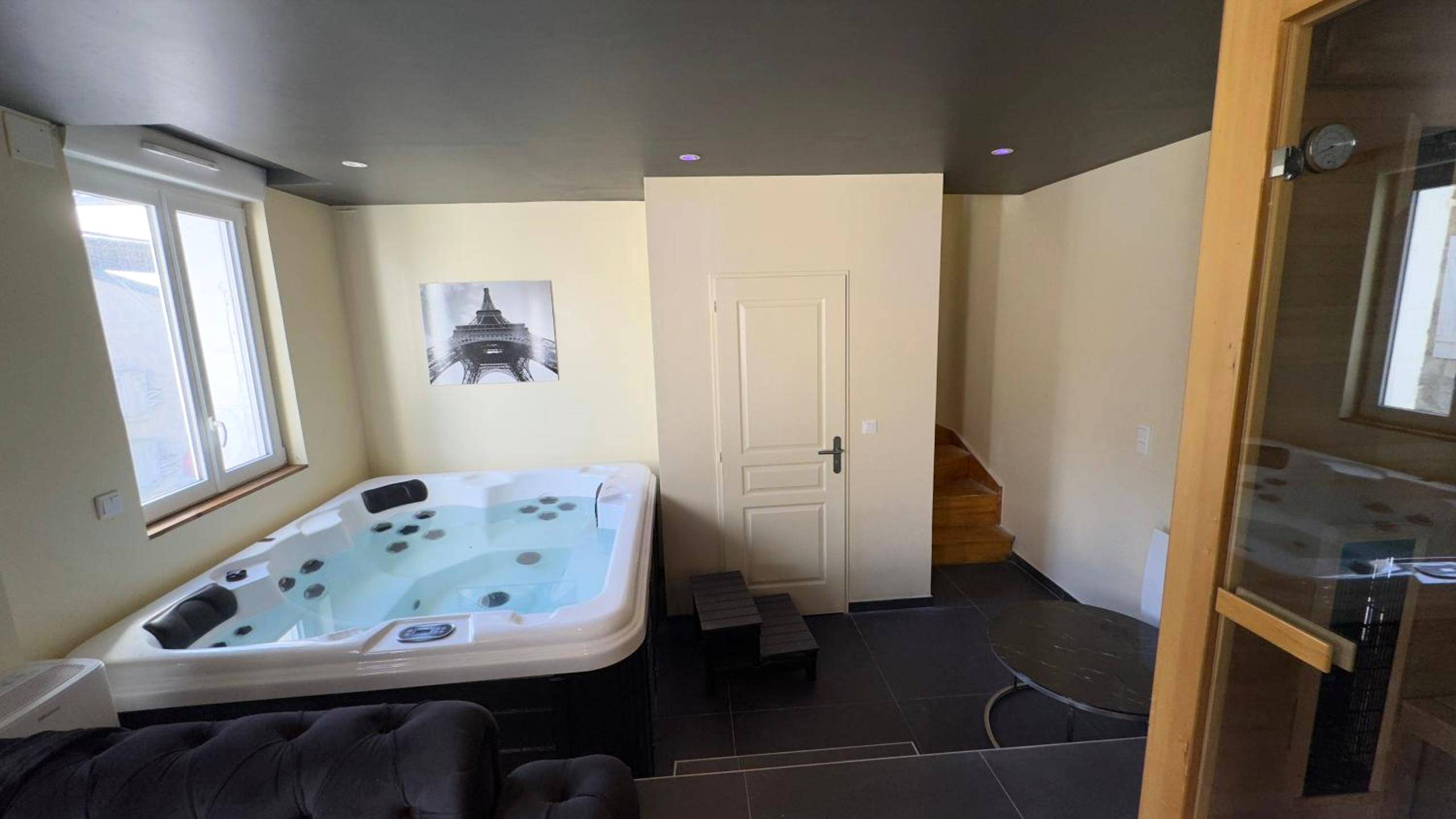 Detail du logement - Magnifique loveroom avec sauna, spa et cinémaroom