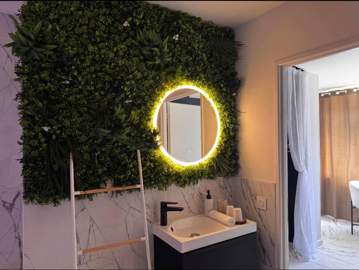 Photo du logement - LA SECRET ROOM - suite de luxe avec jacuzzi