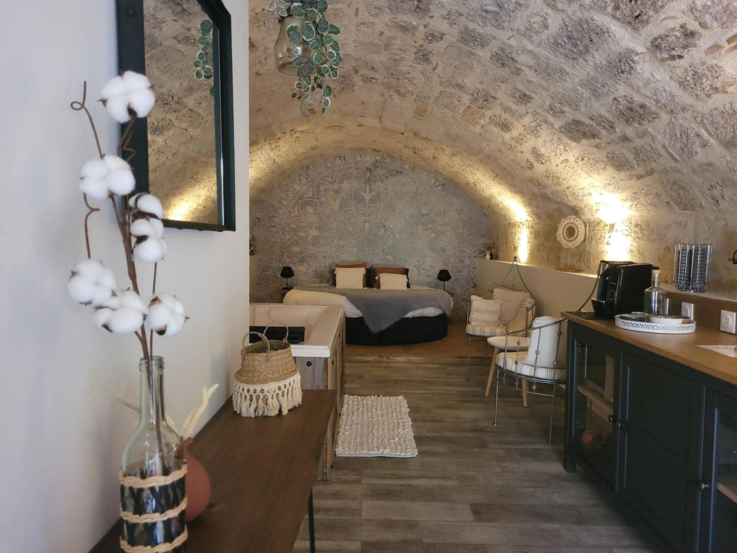 Detail du logement - Nuit insolite avec SPA privatif au "Secret"