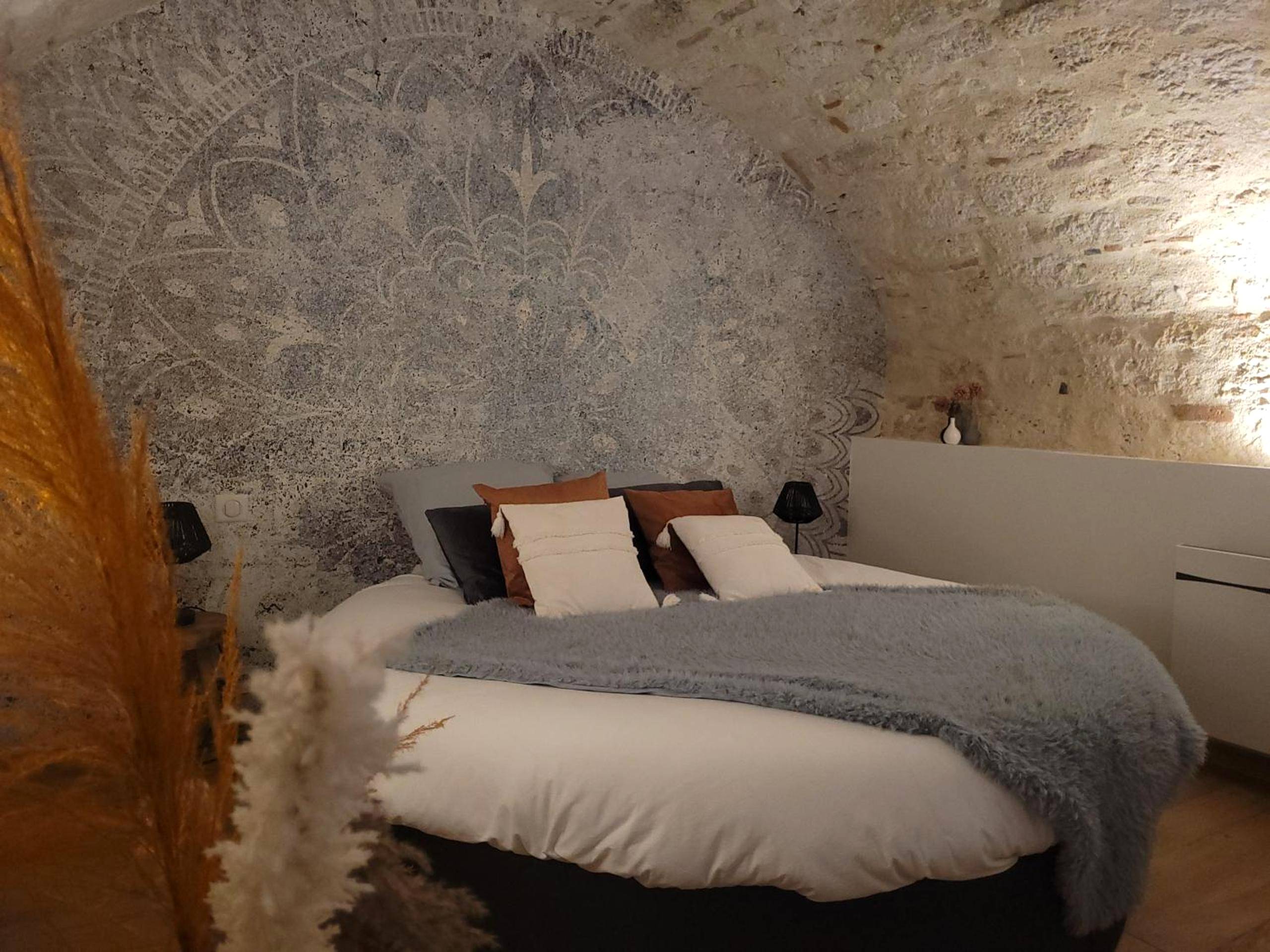 Photo du logement - Nuit insolite avec SPA privatif au "Secret"
