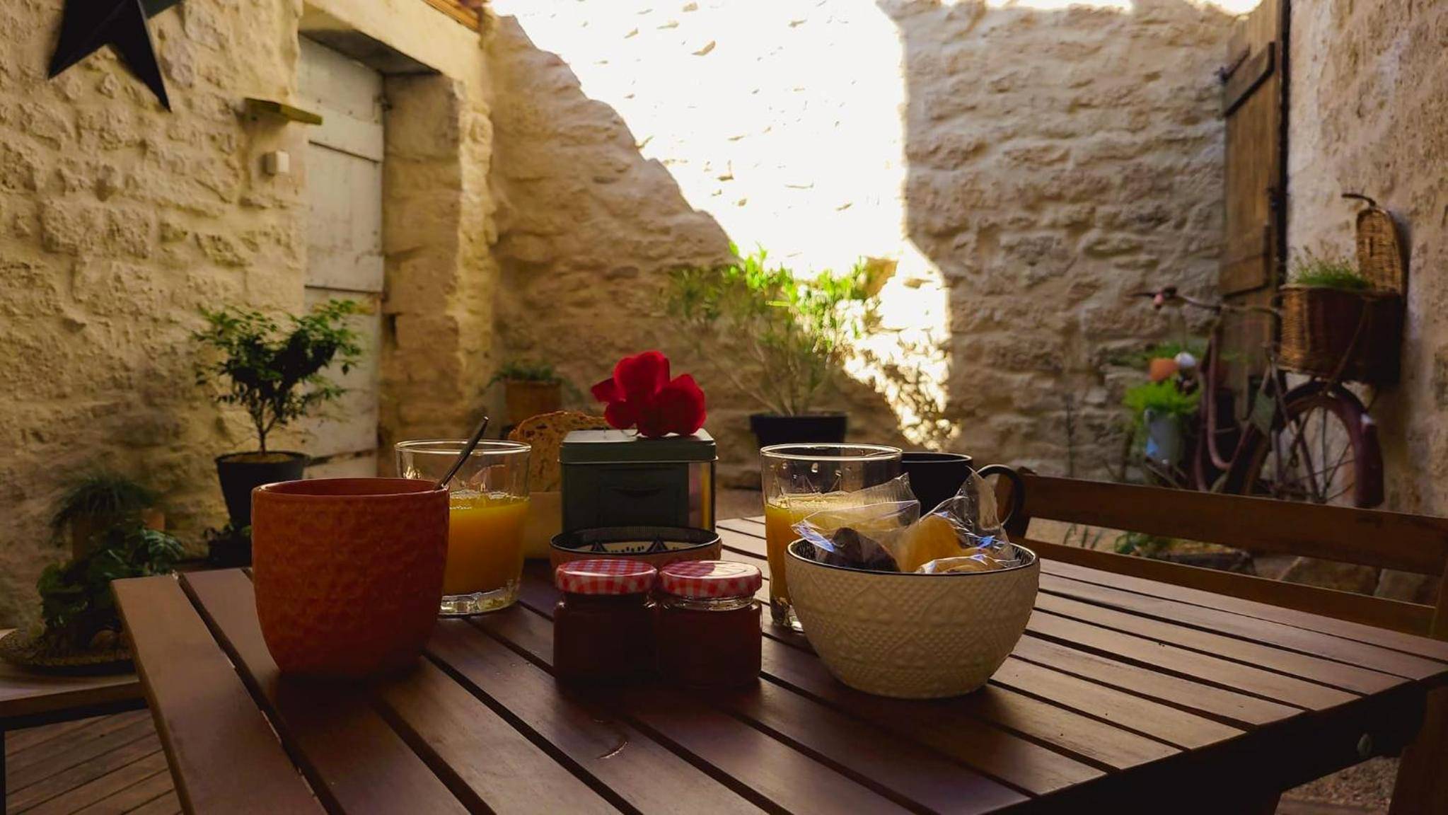 Photo du logement - Nuit insolite avec SPA privatif au "Secret"