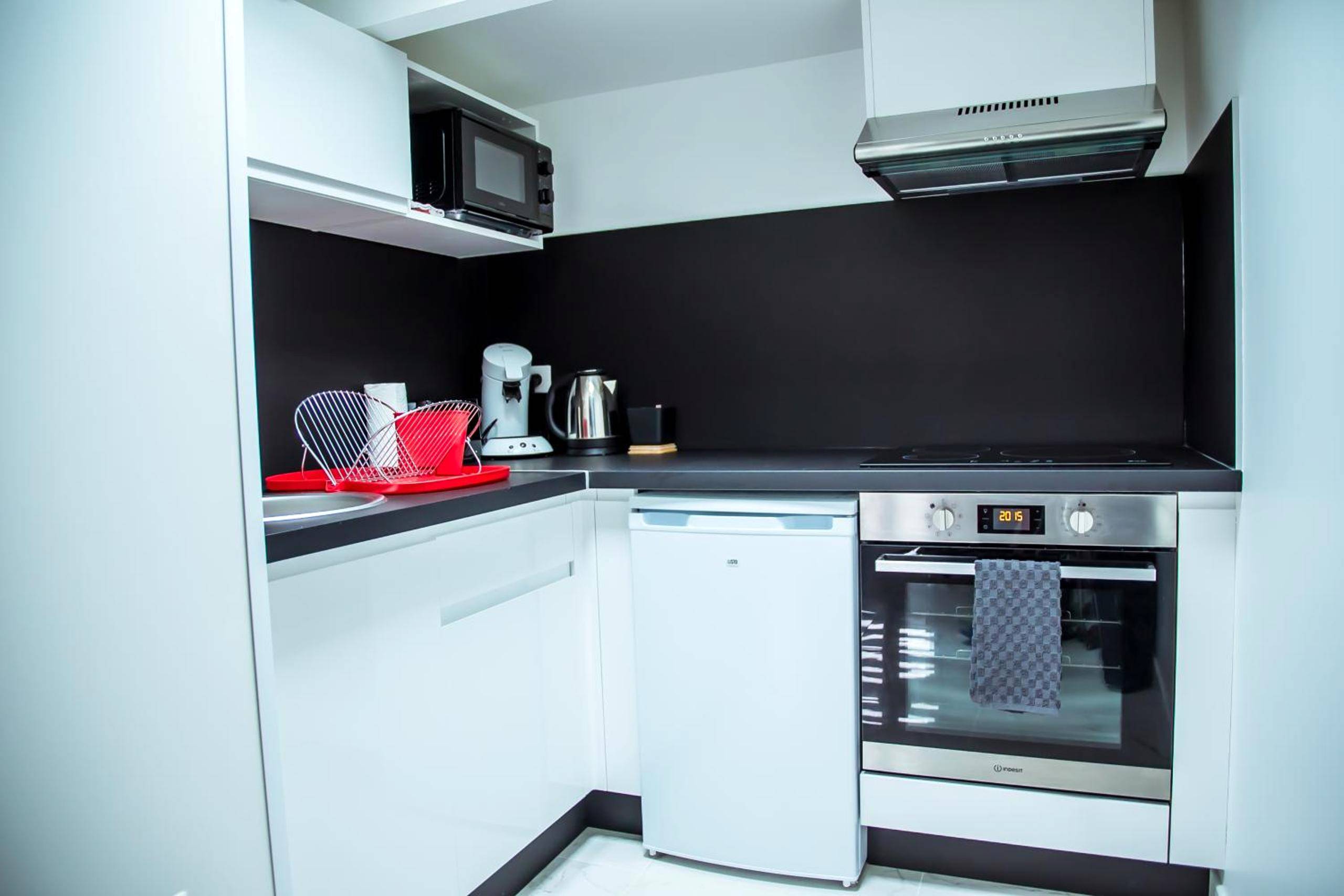 Vue du logement - SECRET SUITE "Mr Grey" - Jacuzzi privatif - Gare RER C - Proche Paris