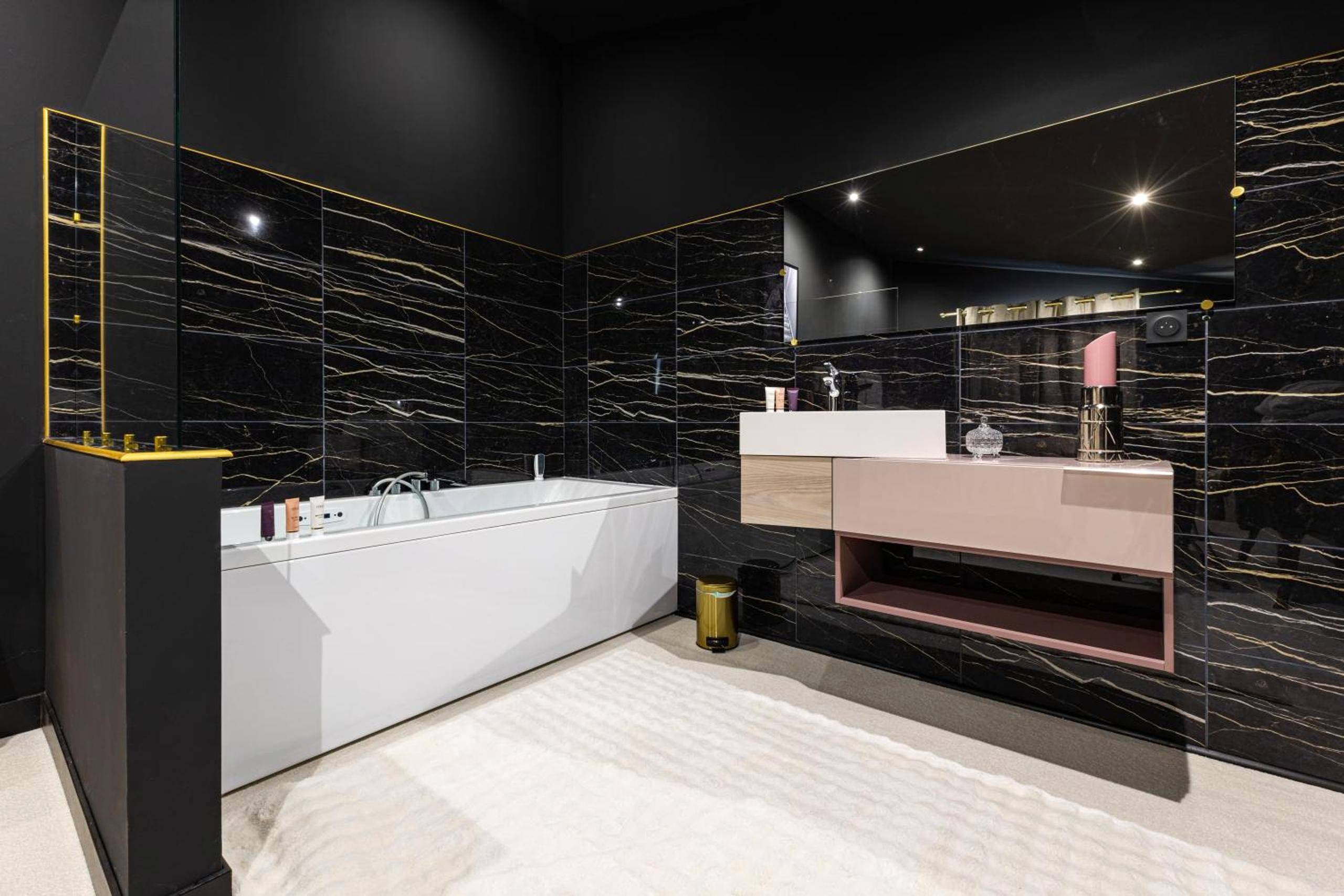 Vue du logement - SecretRoom - Luxe, Balnéo et évasion - Arnage
