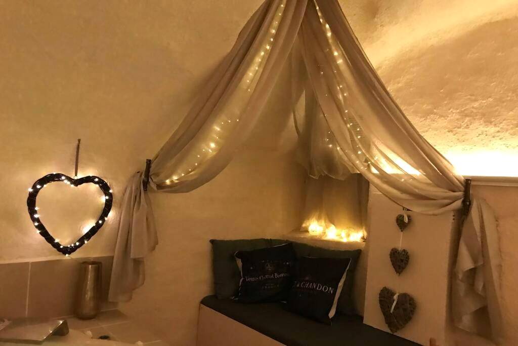 Photo du logement - Les Secrets d'Alcôve, nuits Romantiques avec SPA