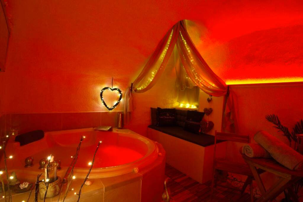 Photo du logement - Les Secrets d'Alcôve, nuits Romantiques avec SPA - Aix - en - Provence