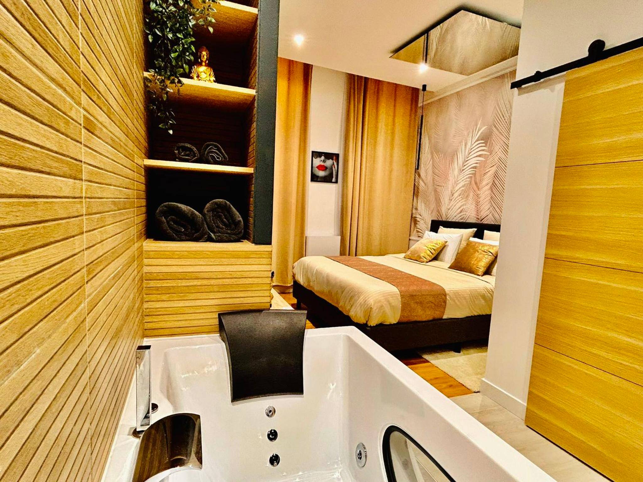 Vue du logement - Love Room Troyes - Suite Cosy Jacuzzi Troyes - Secrets d'Ana