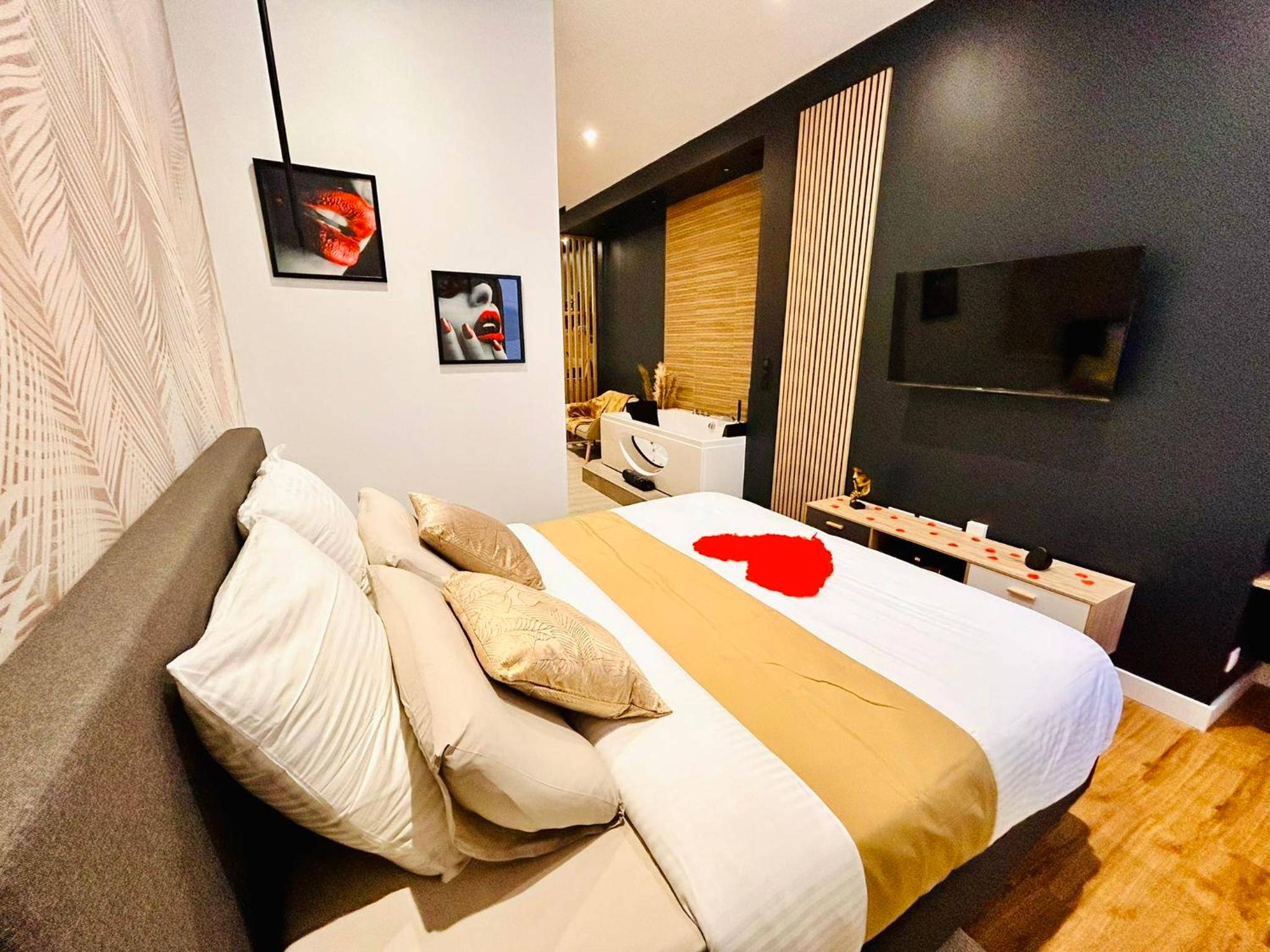 Photo du logement - Suite Cosy Jacuzzi Troyes - Secrets d'Ana