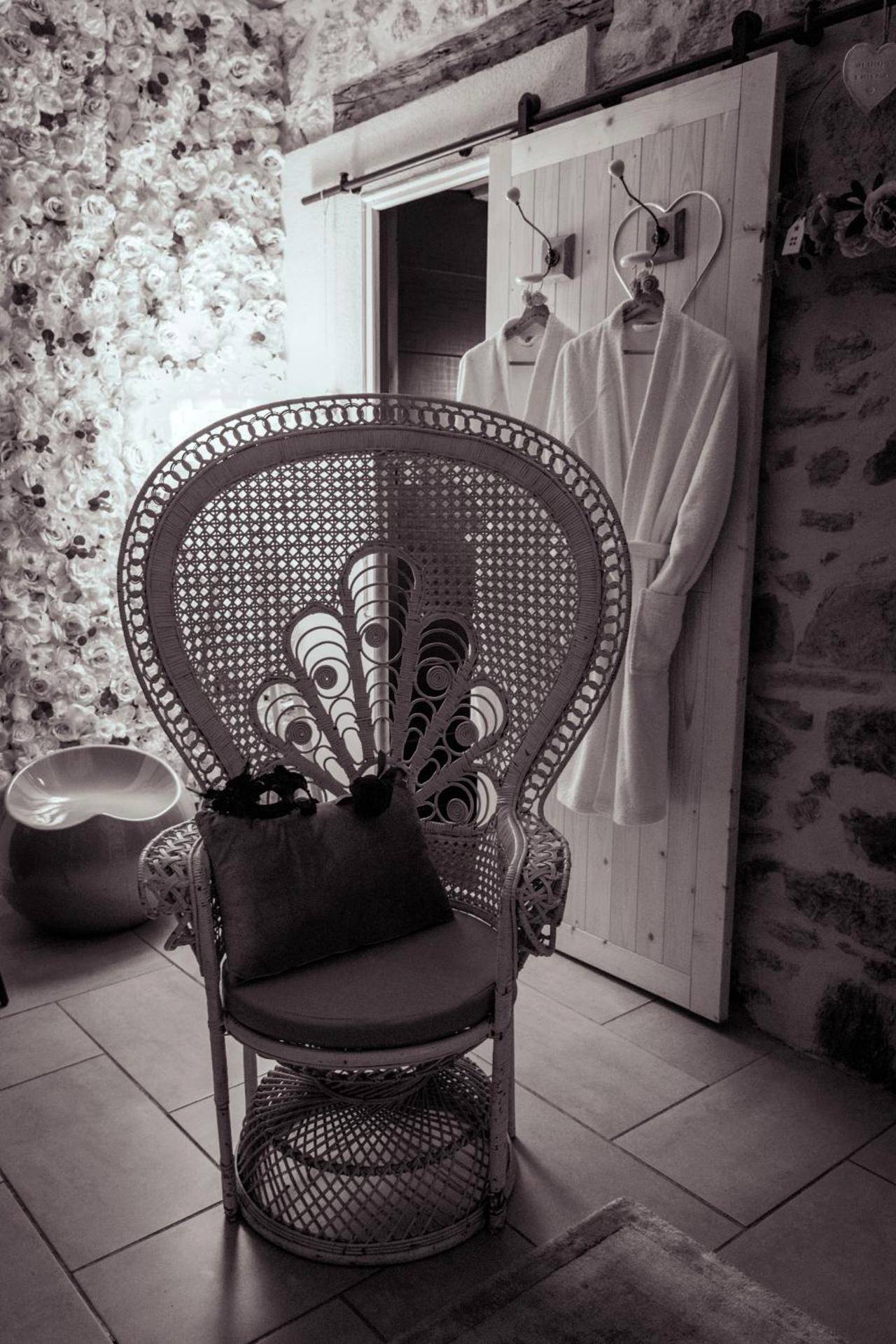 Photo du logement - Suite Love Room Les Secrets d'Eden Rose - escapade romantique à 2 - Limoges