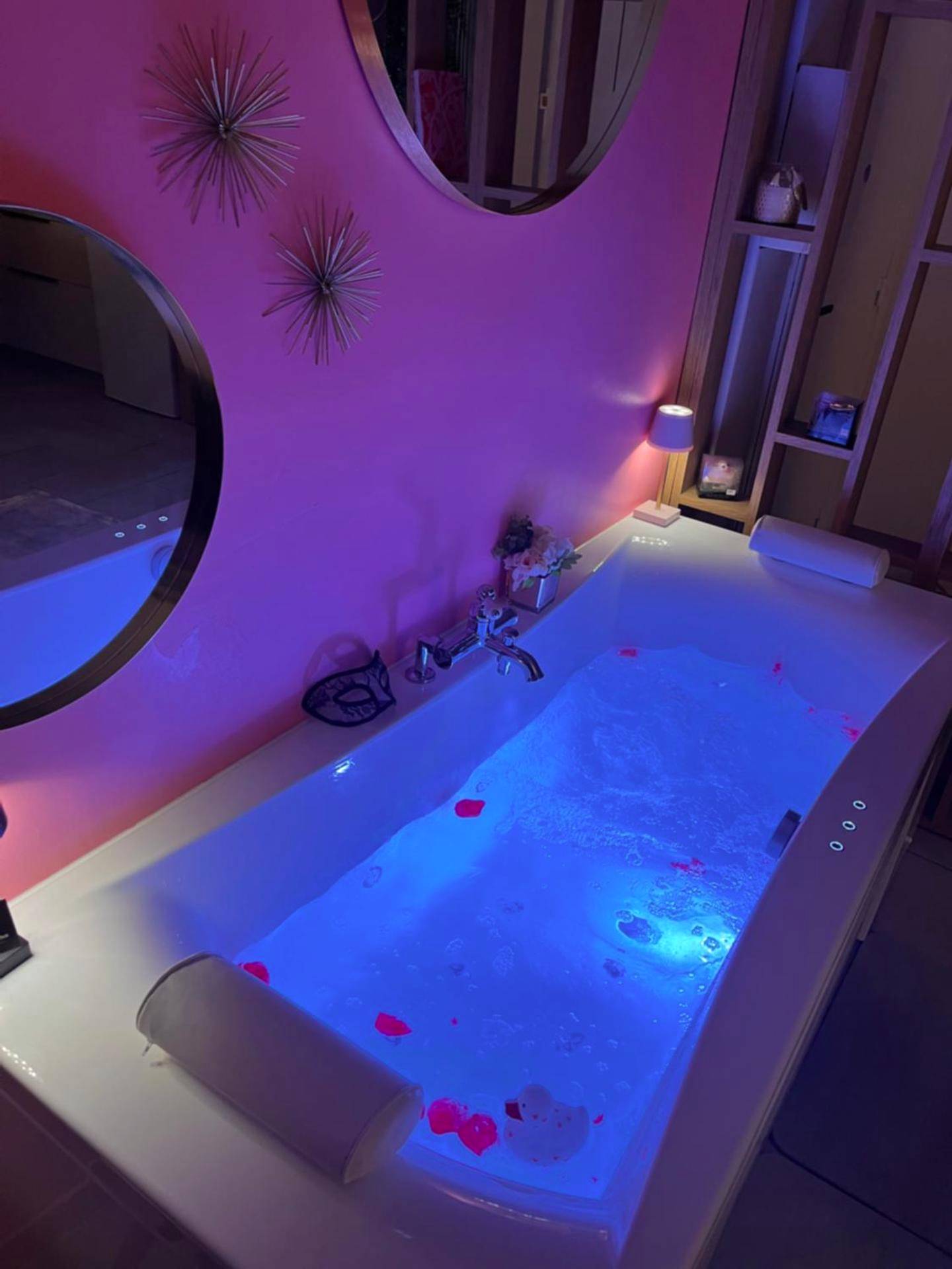 Photo du logement - Suite Love Room Les Secrets d'Eden Rose - escapade romantique à 2 - Limoges