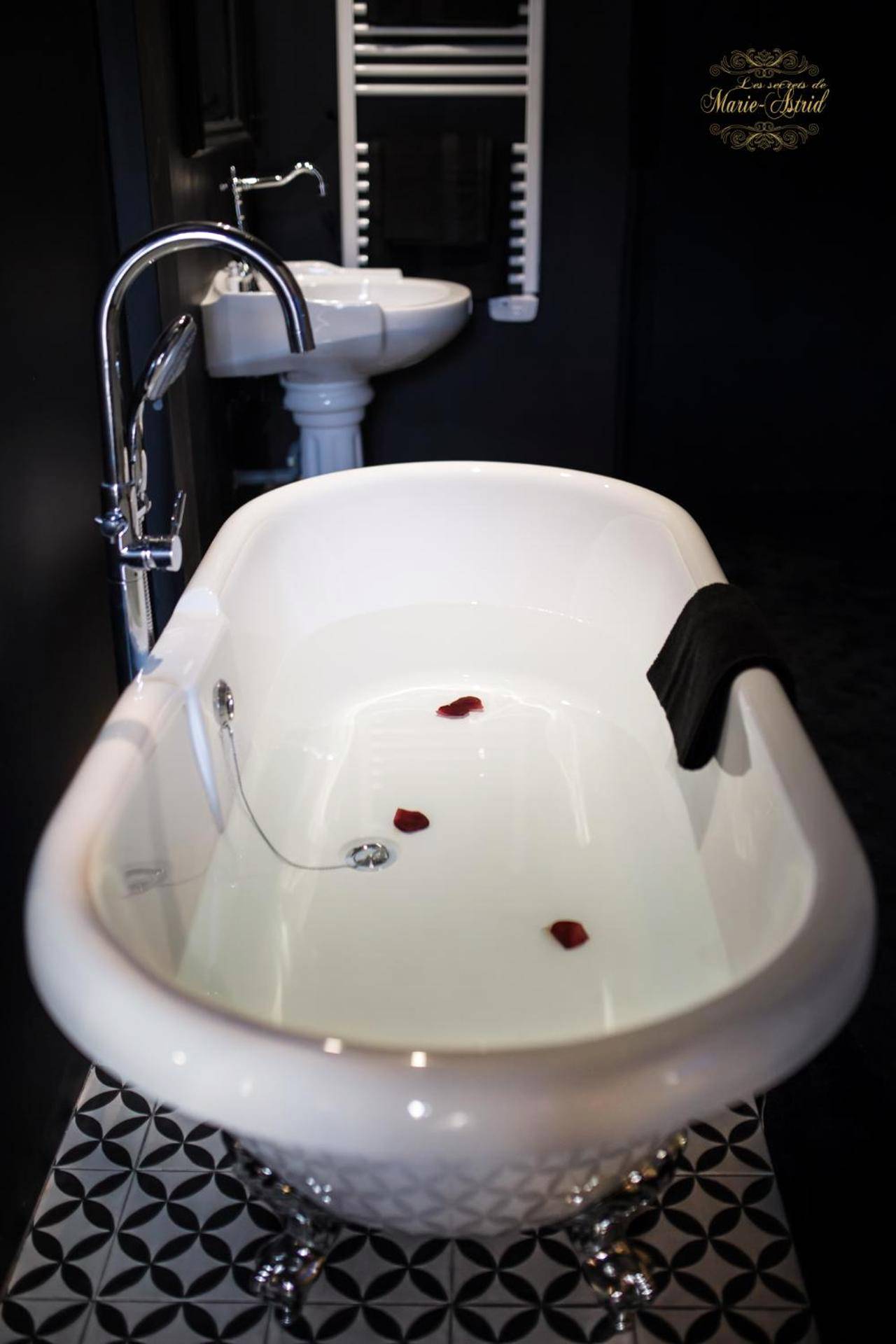 Photo du logement - Les Secrets de Marie - Astrid, Suite Love Room