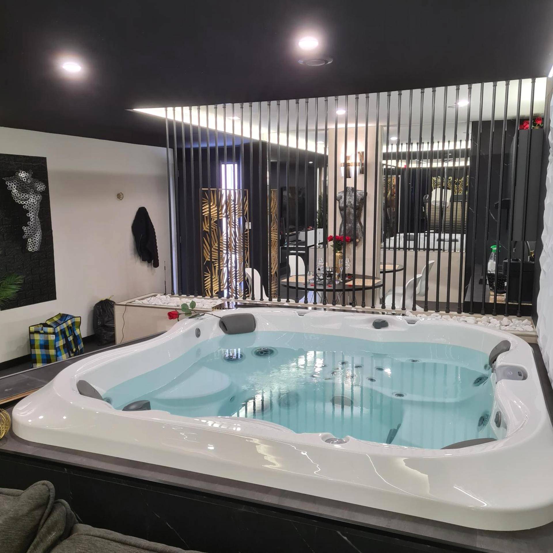 Photo du logement - LES SECRETS ROOMS, LOVE ROOM DE LUXE AVEC JACUZZI