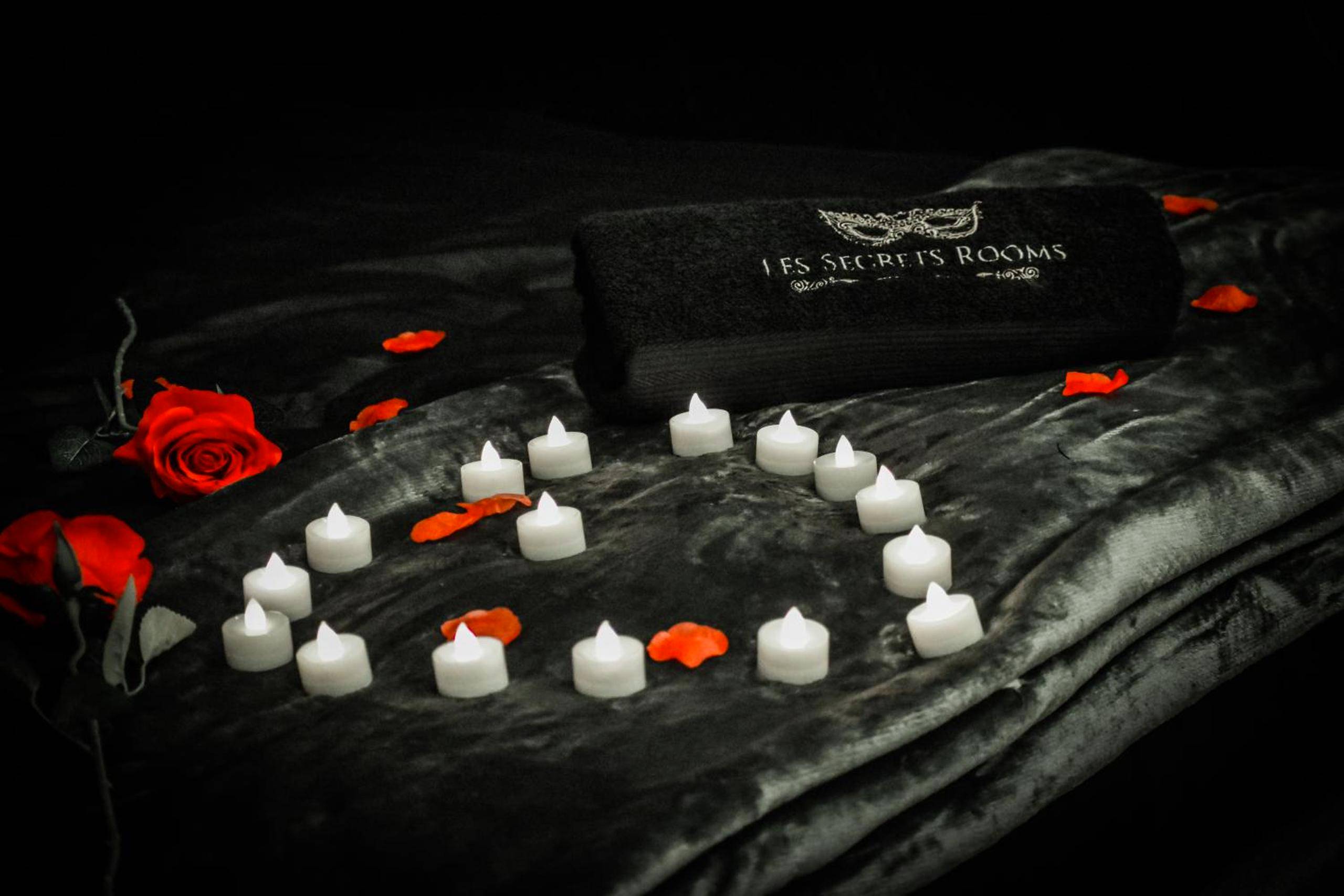 Photo du logement - LES SECRETS ROOMS, LOVE ROOM DE LUXE AVEC JACUZZI - Espira - de - l'Agly