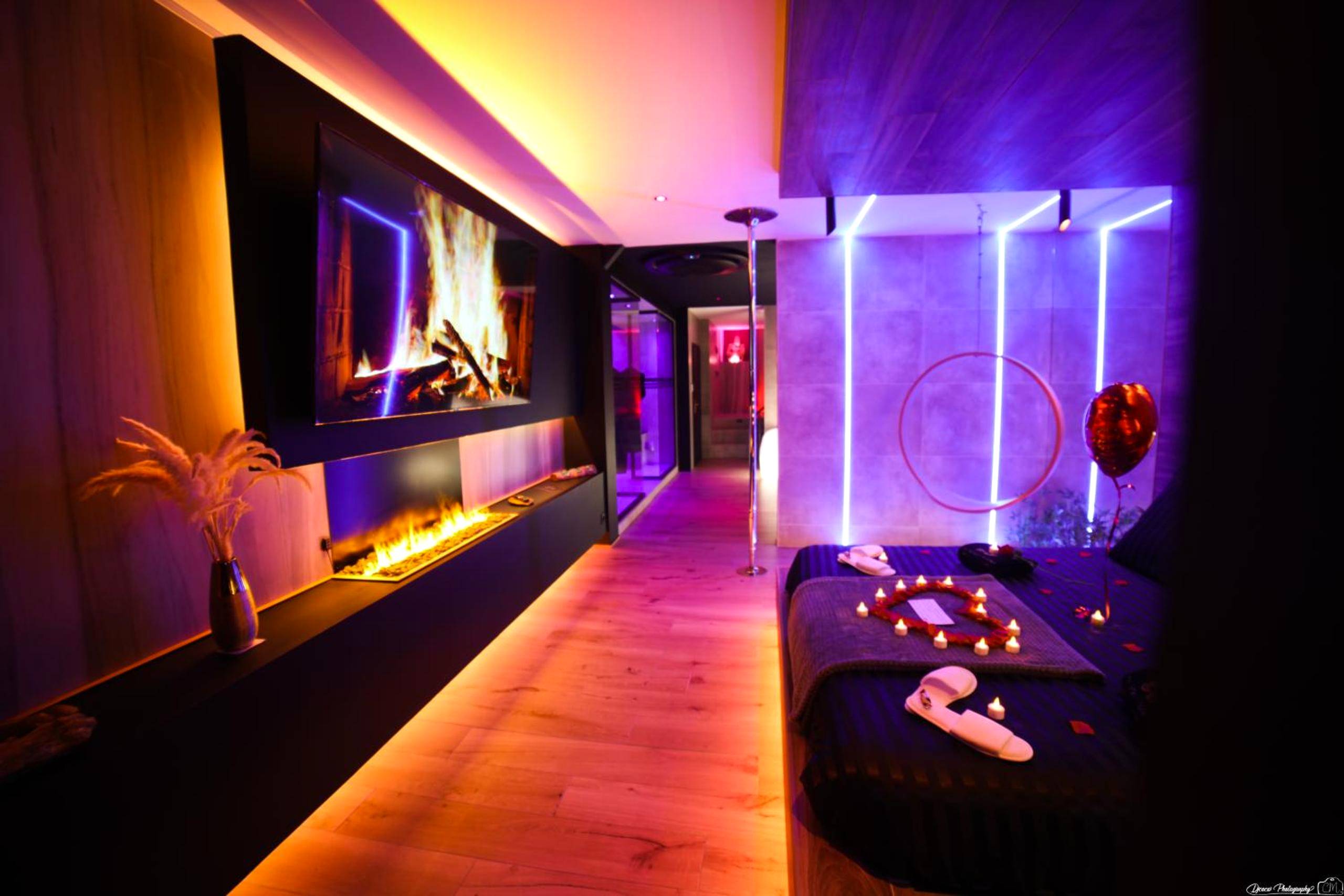 Photo du logement - Les Secrets Rooms - Bonneval - Love Room - Spa et Hammam Privatif