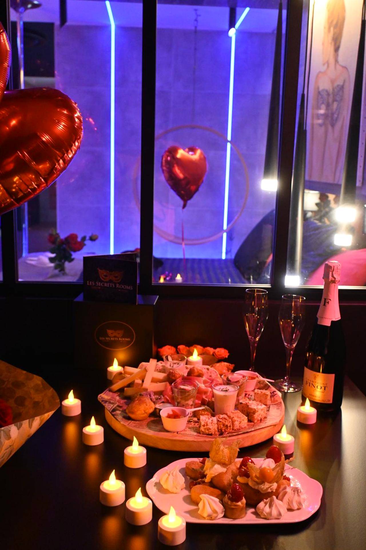 Photo du logement - Les Secrets Rooms - Bonneval - Love Room - Spa et Hammam Privatif