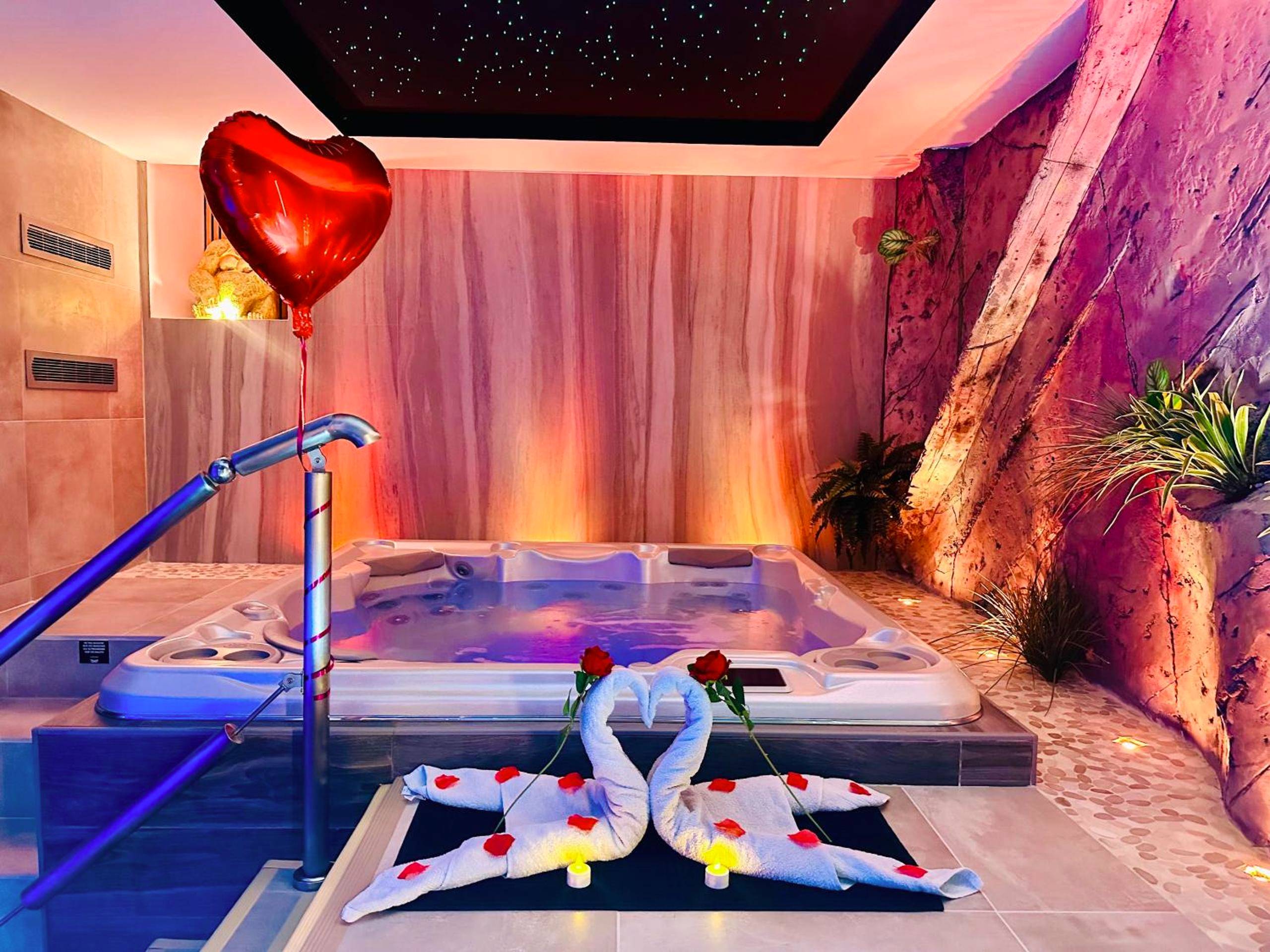 Photo du logement - Les Secrets Rooms - Bonneval - Love Room - Spa et Hammam Privatif