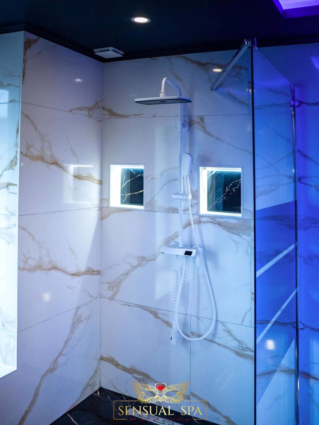 Photo du logement - Sensual SPA - Love ROOM Jacuzzi Hammam Terrasse