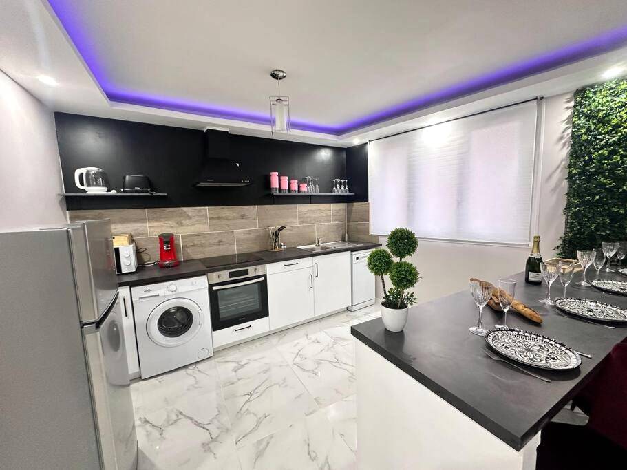 Photo du logement - E Servagnat T3 luxe avec Sauna Jacuzzi et Hammam - Épernay