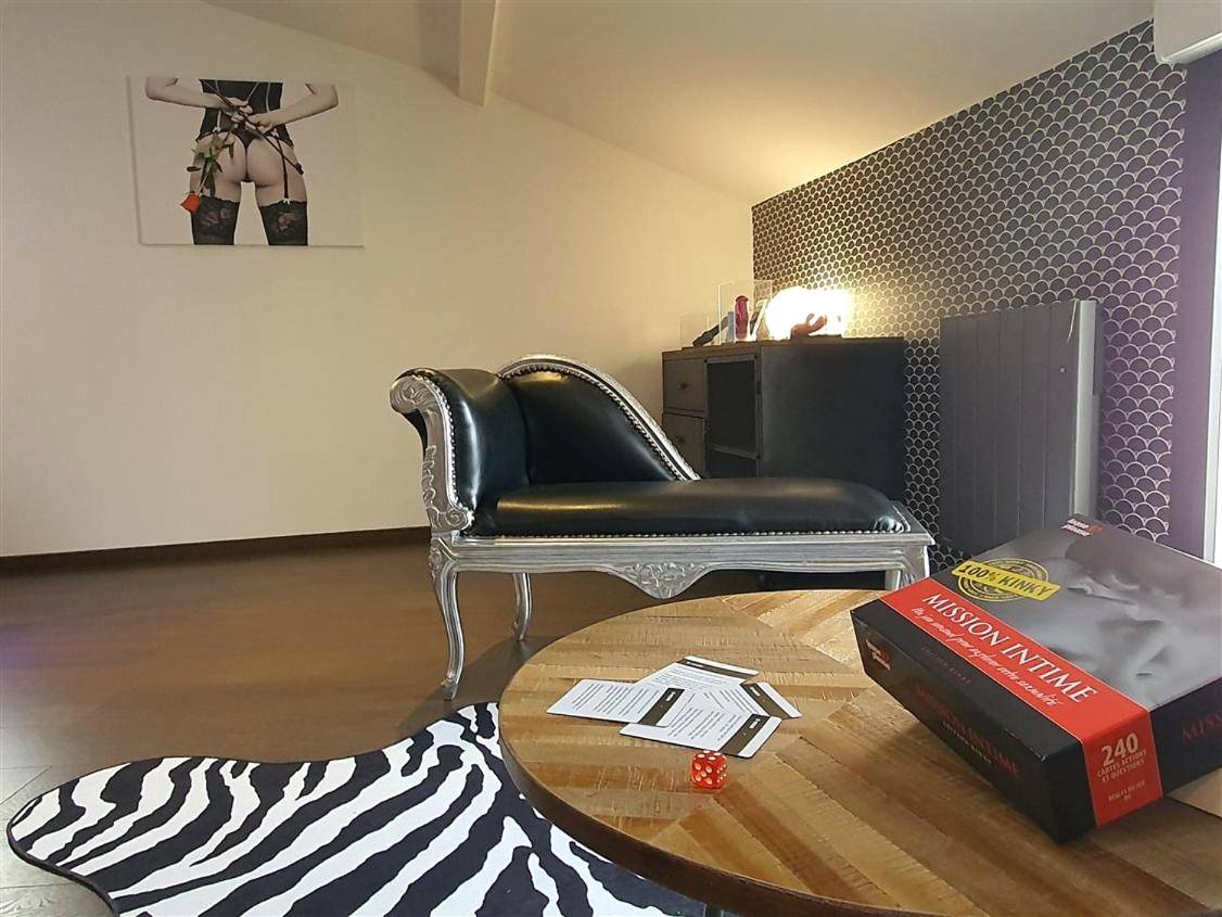 Photo du logement - Love room avec spa privatif - Ruelle - sur - Touvre