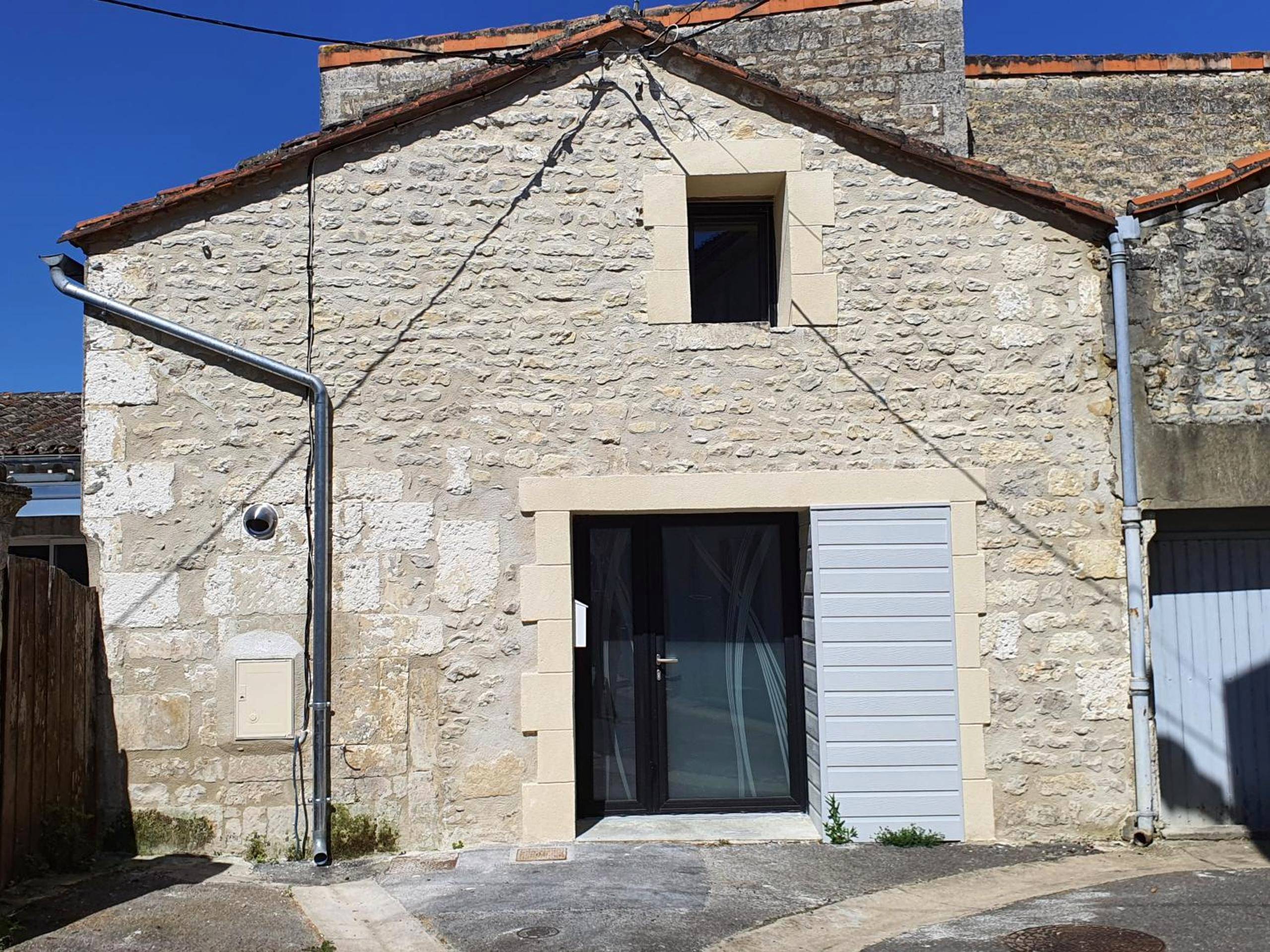 Photo du logement - Love room avec spa privatif - Ruelle - sur - Touvre