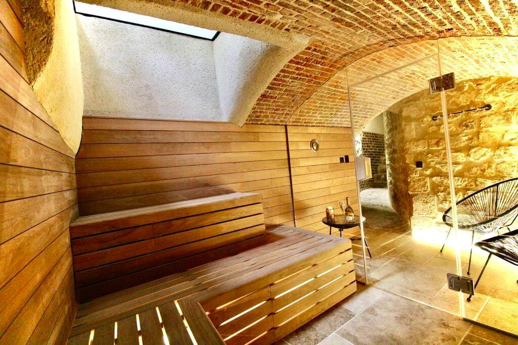 Photo du logement - Le Spa Beauvoisine - Jacuzzi Sauna Rouen centre Free parking - Rouen