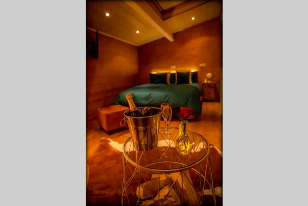 Photo du logement - Le Spa du Cabanon: Cabanon de luxe avec Spa entièrement privatif - Chalagnac