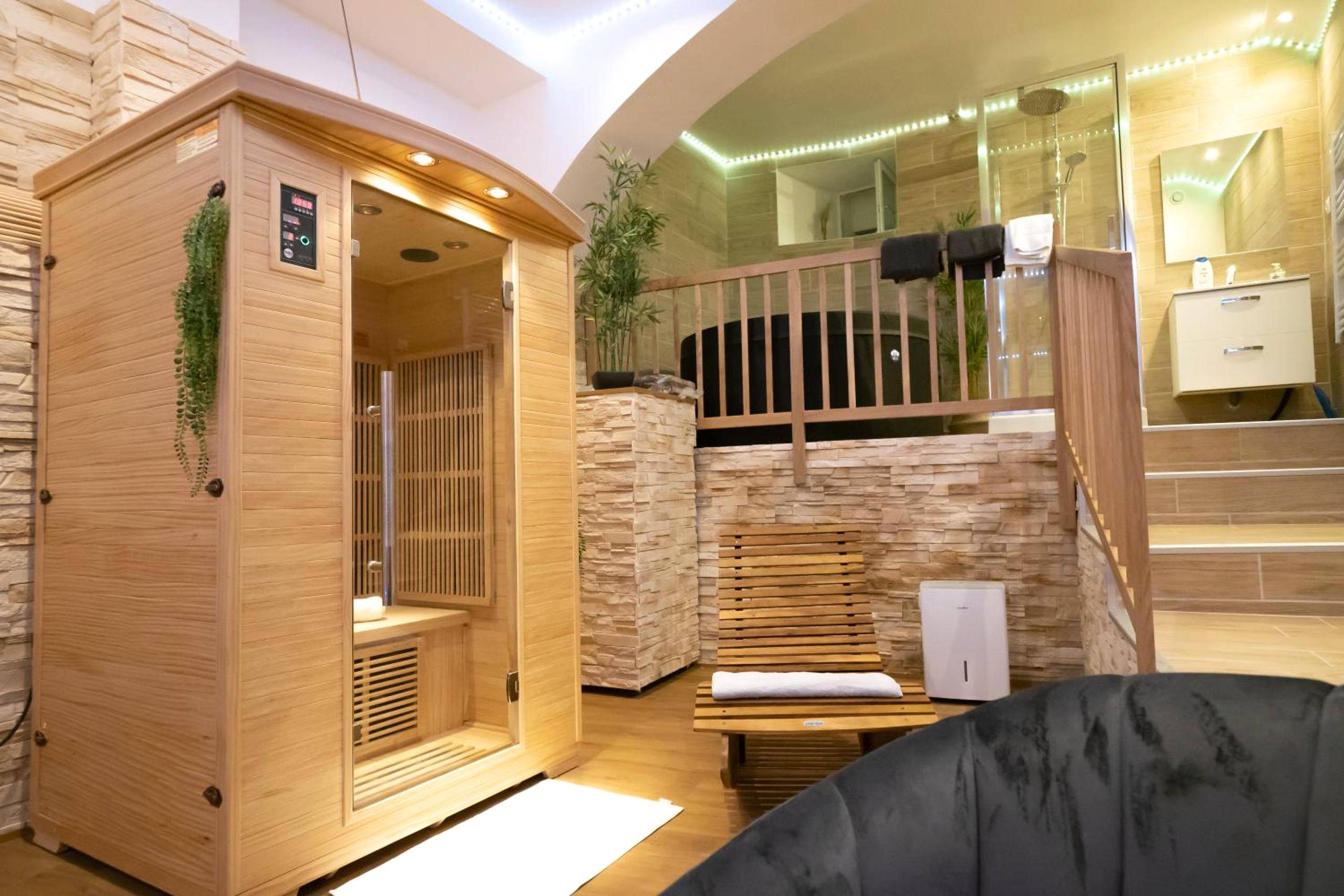 Espace bien - être avec sauna et jacuzzi - Le Spa de la Cathédrale - Jacuzzi - Sauna - Champagne - Netflix - Wifi