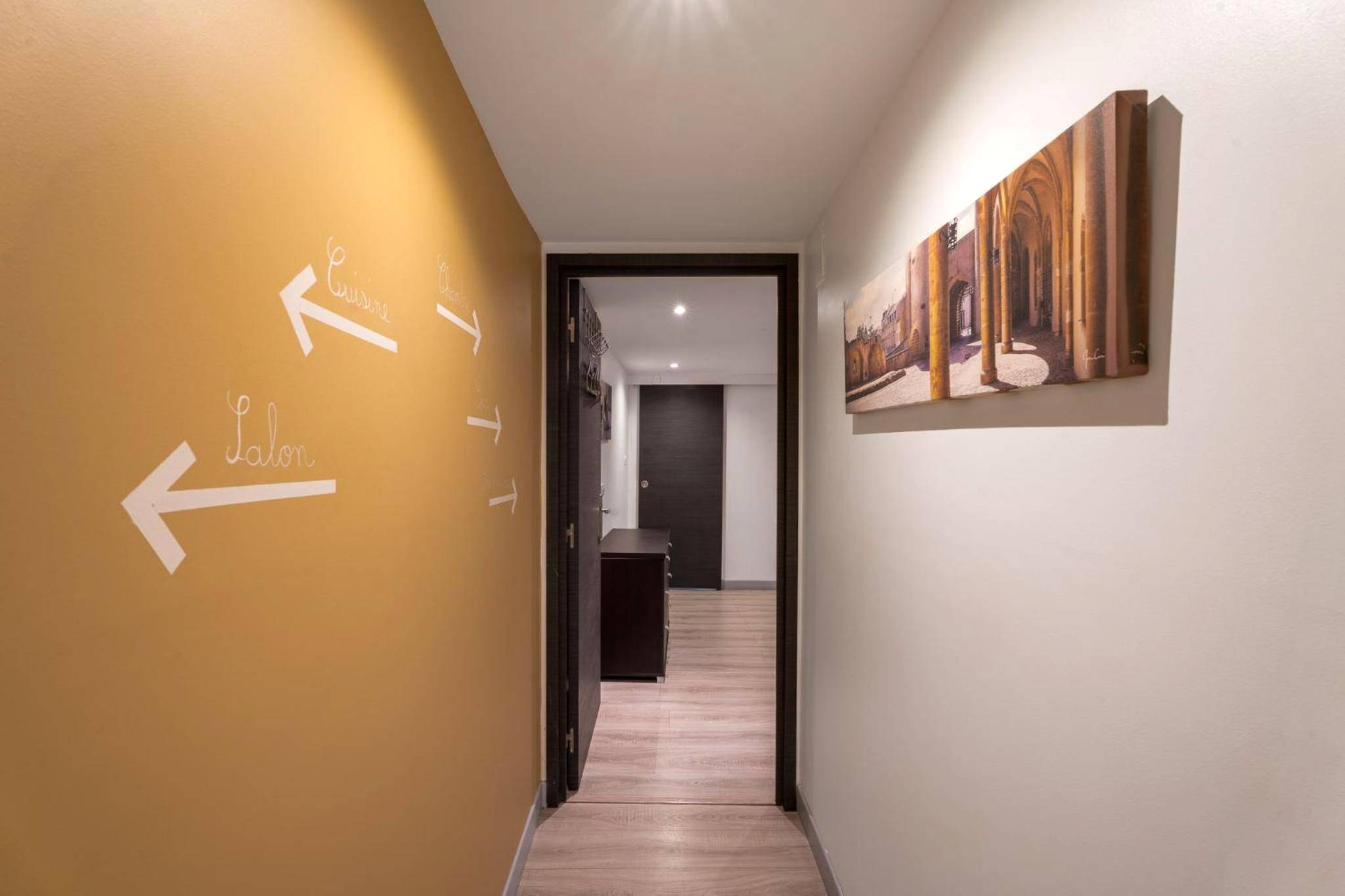 Photo du logement - Appartement spa privatif et cinéma centre ville