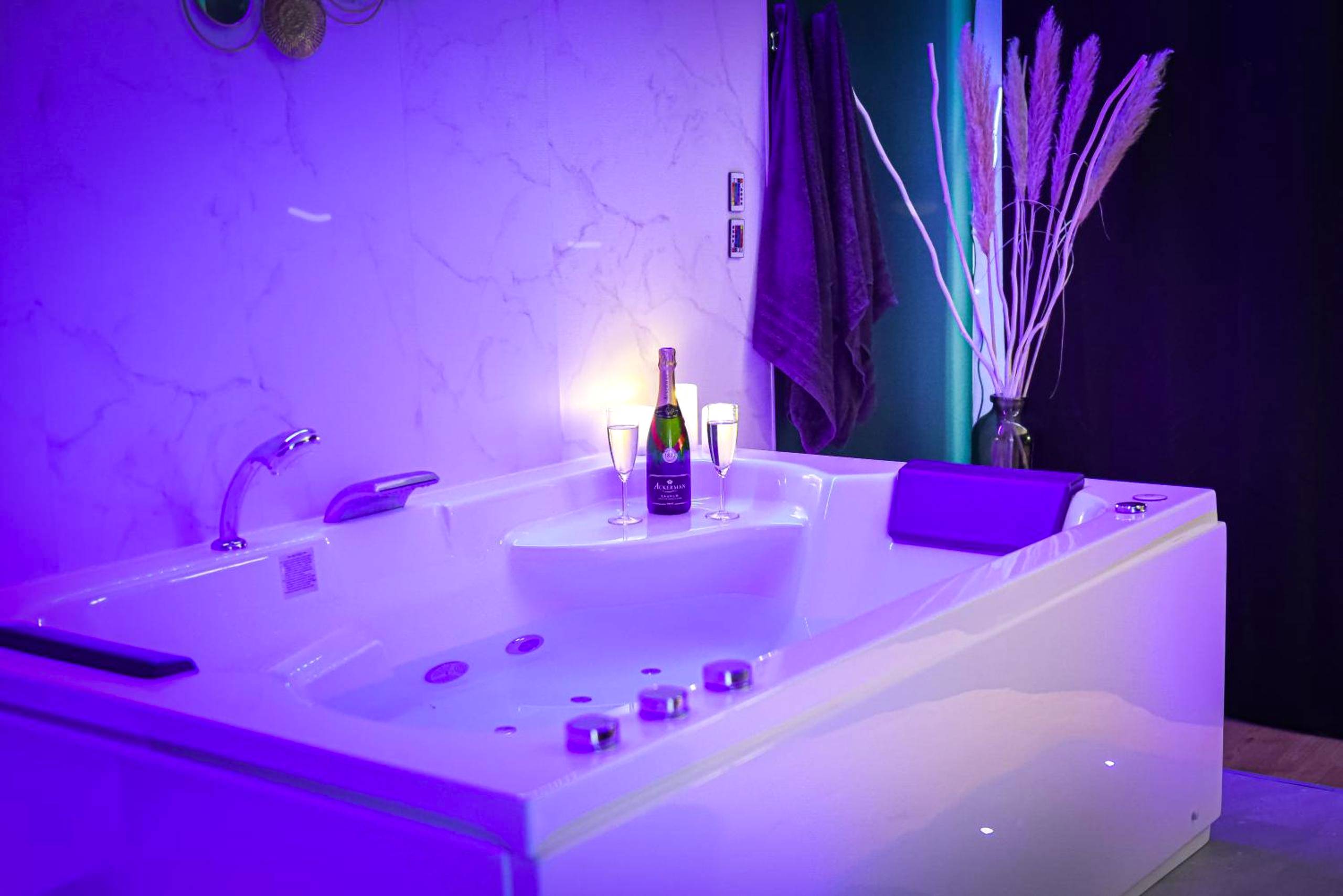 Vue du logement - Love Room Malaucène - Spa & Detente - Cinéma - Netflix - Hyper Centre