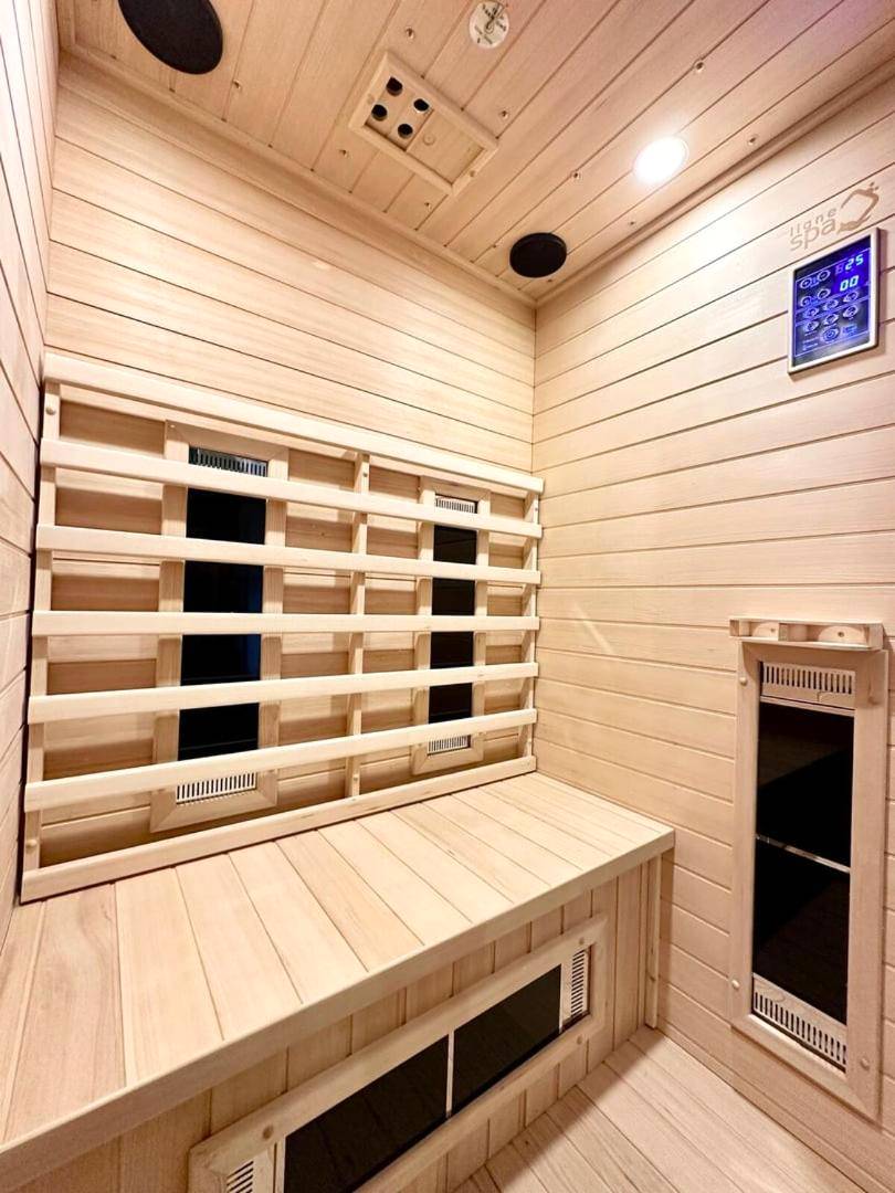 Photo du logement - Le SPA Étoilé - Baignoire Balnéo et Sauna Privatif