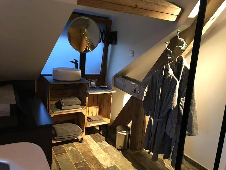 Photo du logement - Spa privatif à la ferme - Haut de gamme - Atypique - Bois - Grenier