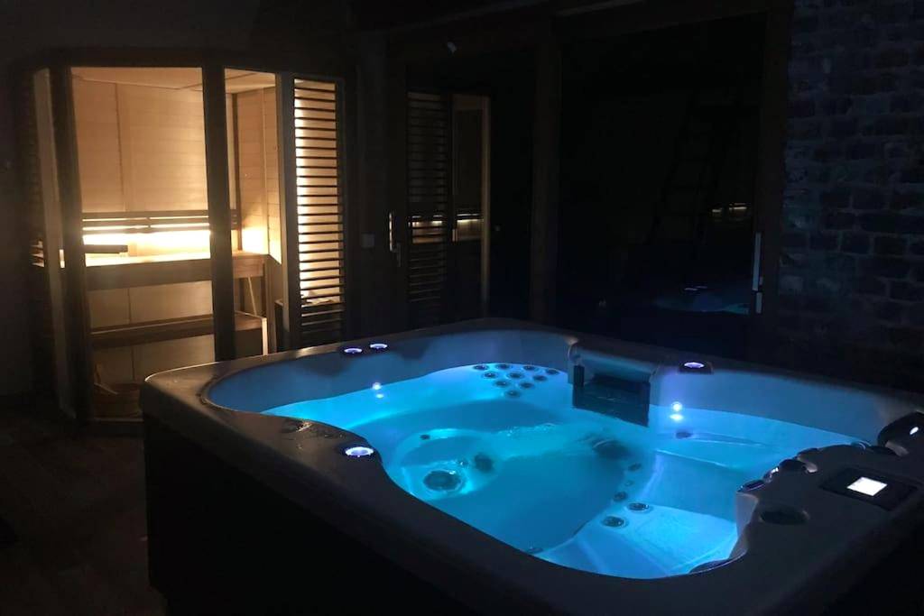 Photo du logement - Spa privatif à la ferme - Haut de gamme - Atypique - Bois - Grenier