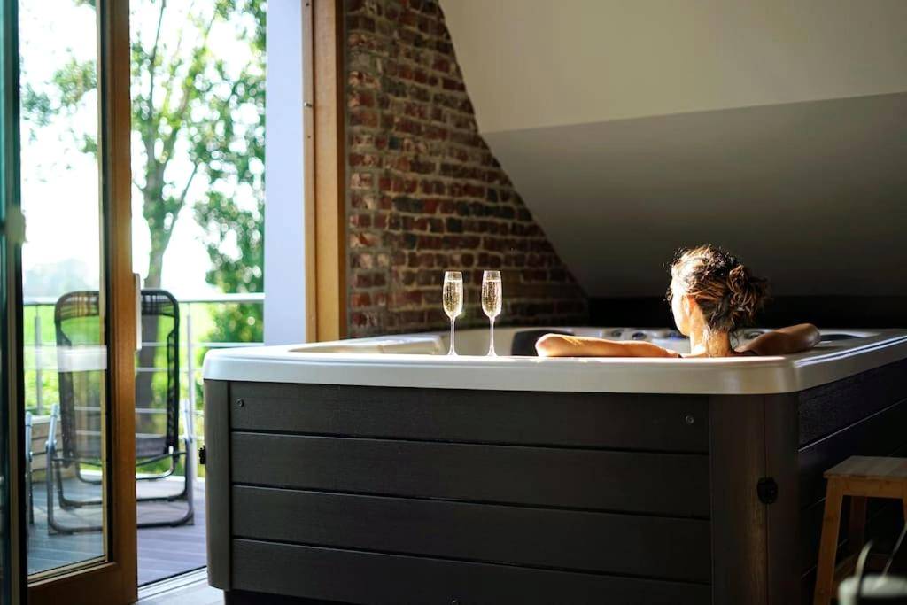 Photo du logement - Spa privatif à la ferme - Haut de gamme - Atypique - Bois - Grenier