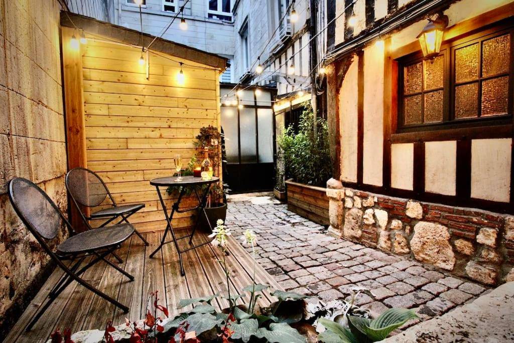 Photo du logement - Le Spa Gustave - Sauna, Jacuzzi & Terrasse à Rouen - Rouen