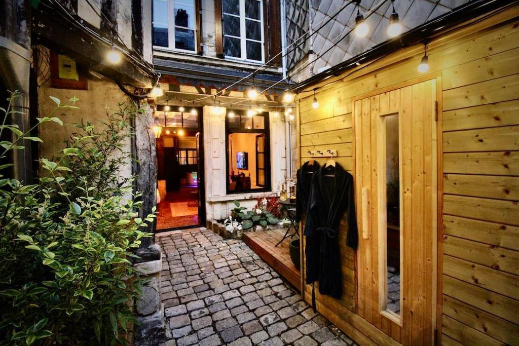 Photo du logement - Le Spa Gustave - Sauna, Jacuzzi & Terrasse à Rouen