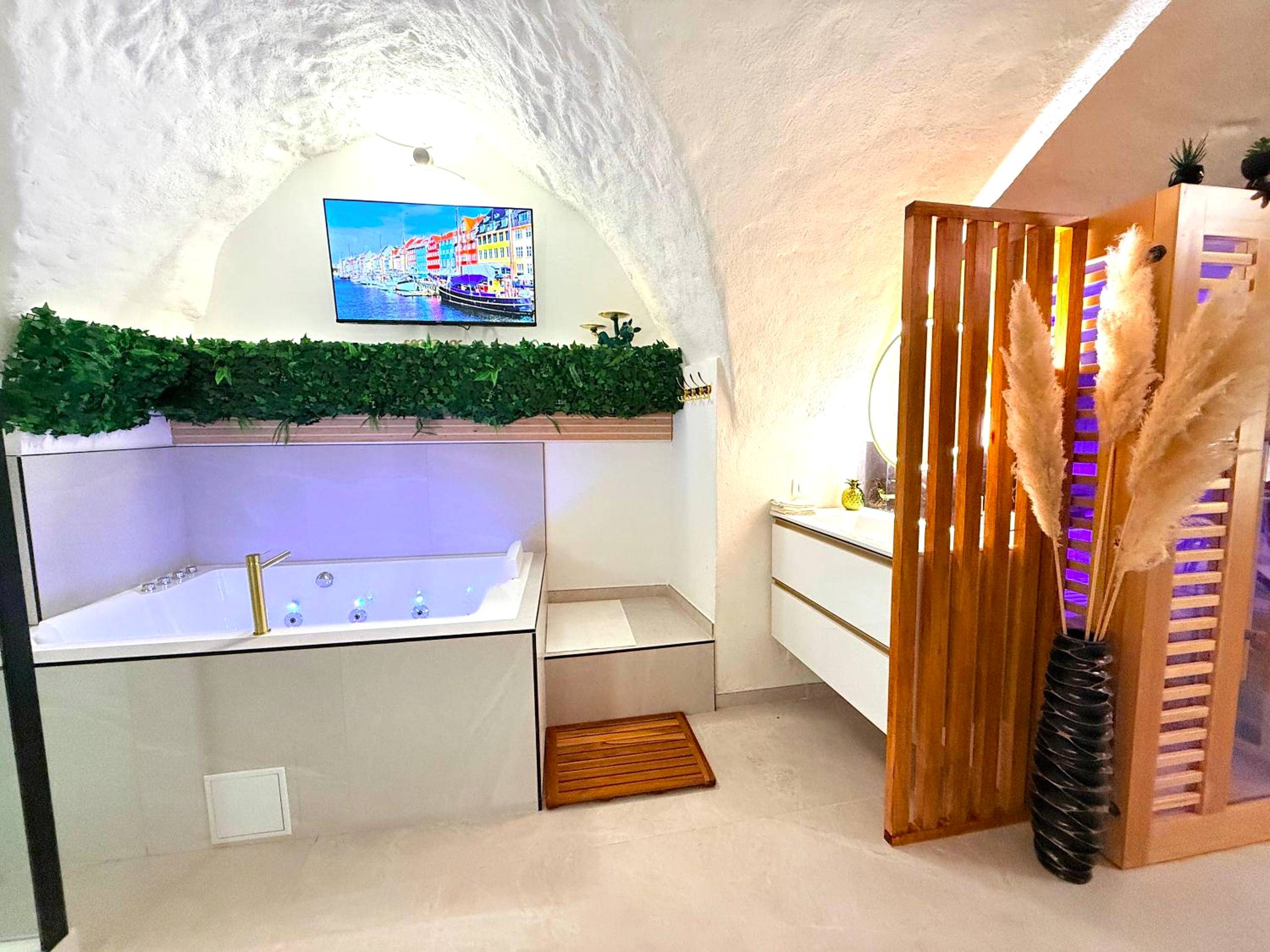Autre vue interieure - Suite Privative Spa Jacuzzi Sauna - Proche Montpellier - Gignac