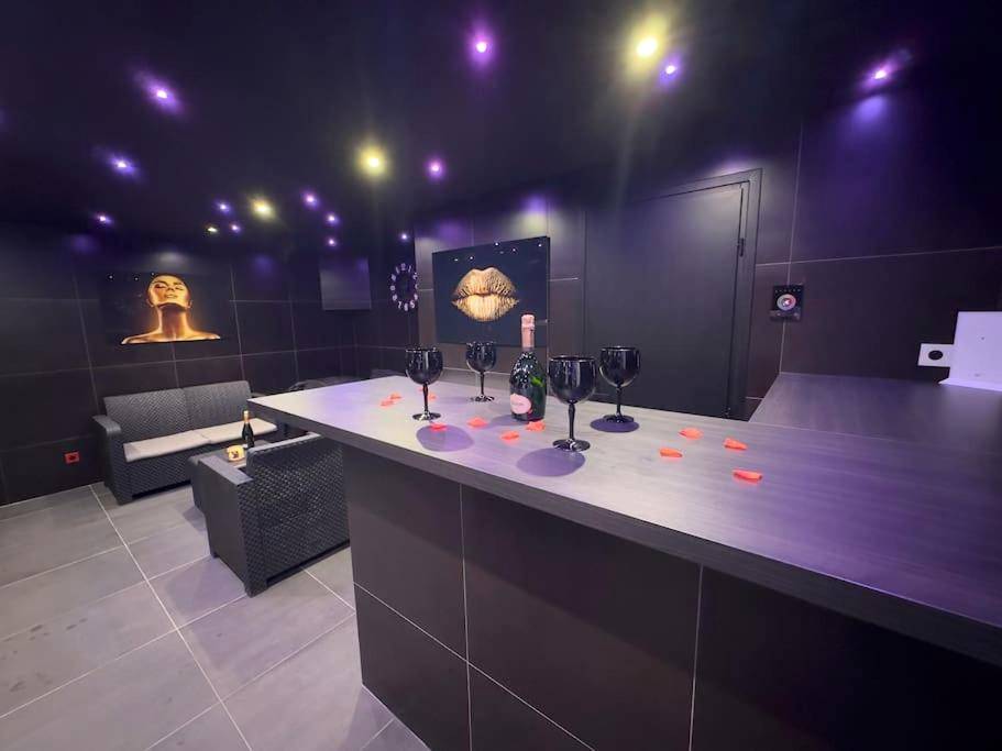 Photo du logement - SPA JACUZZI et table massage - L'Escarène