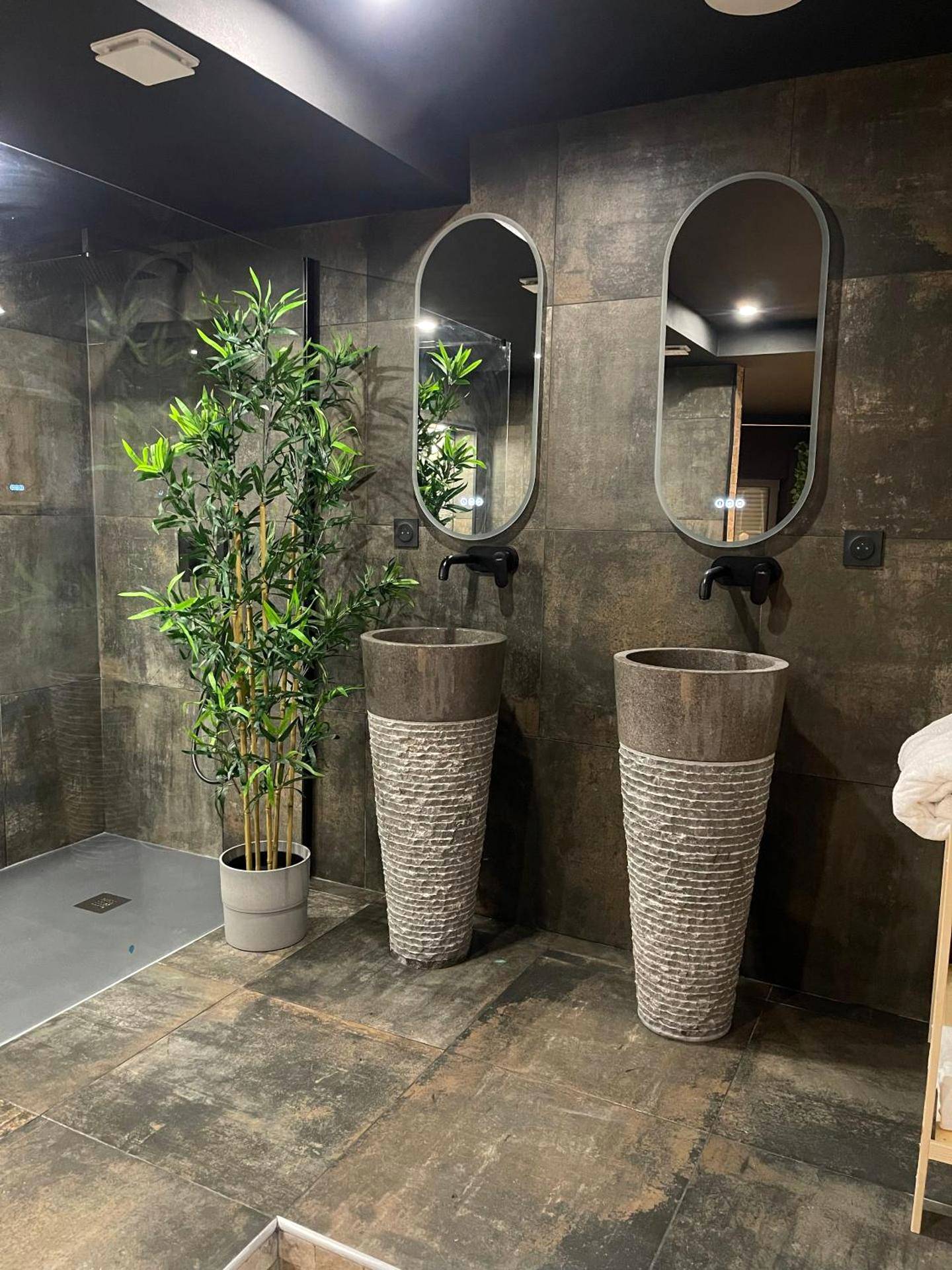 Photo du logement - Spa & Love Exotic - Balnéo - Sauna - Parking