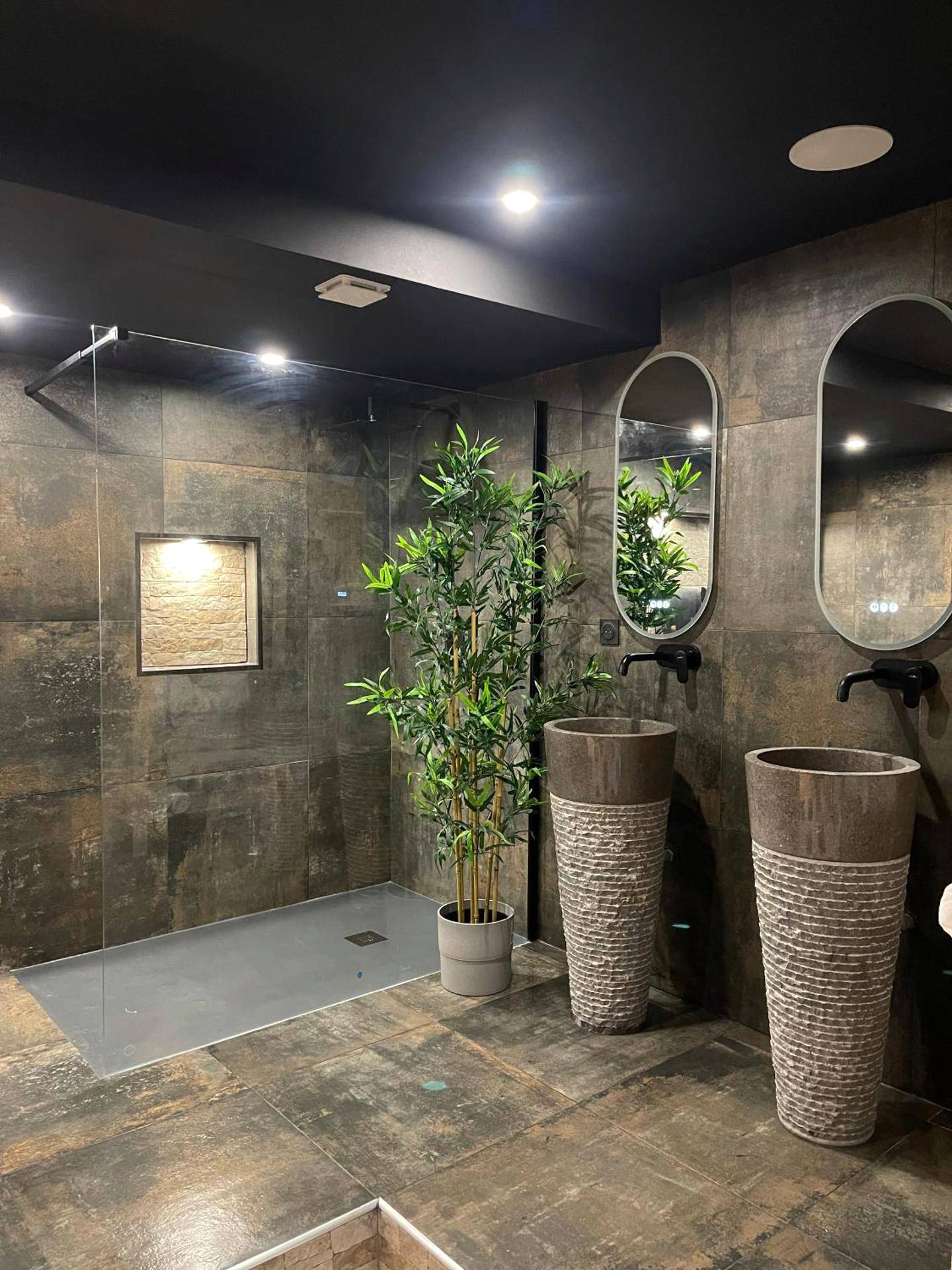 Photo du logement - Spa & Love Exotic - Balnéo - Sauna - Parking