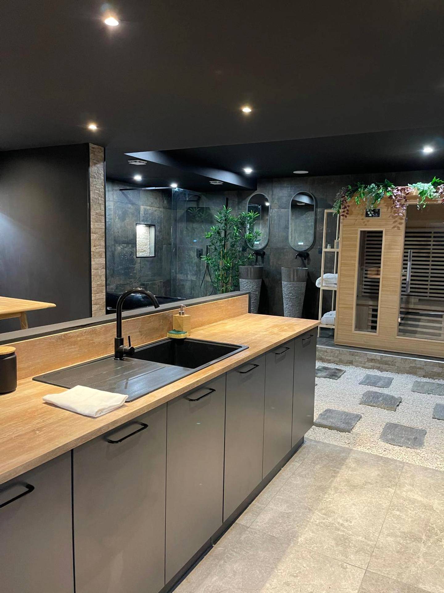 Photo du logement - Spa & Love Exotic - Balnéo - Sauna - Parking