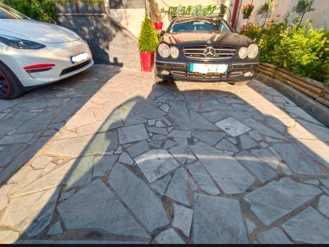 Photo - Spa de la Lune - Private love room suite with terrace and view - Air Conditioned - Double... - Clichy - sous - Bois