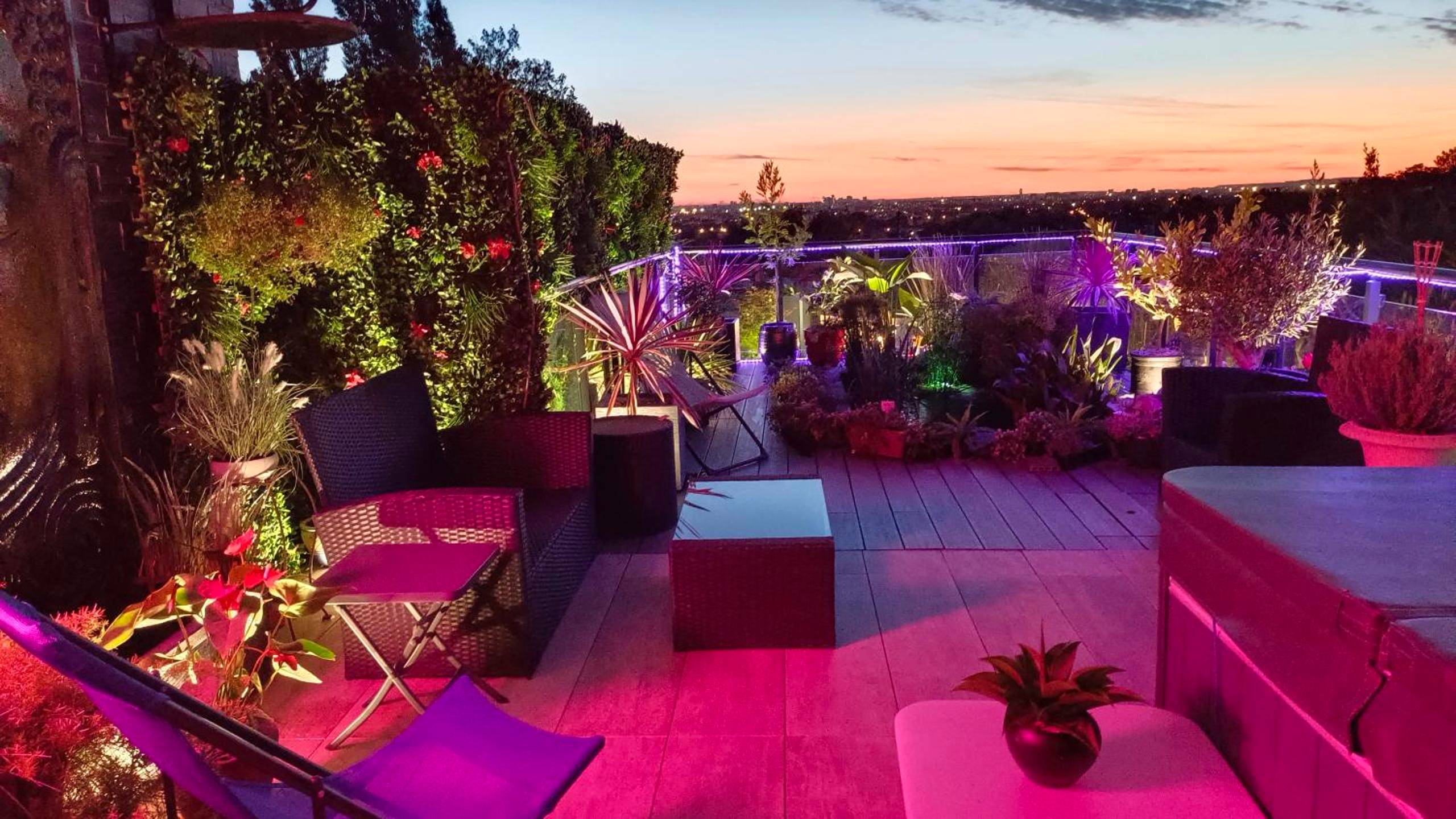 Photo - Spa de la Lune - Private love room suite with terrace and view - Air Conditioned - Double...