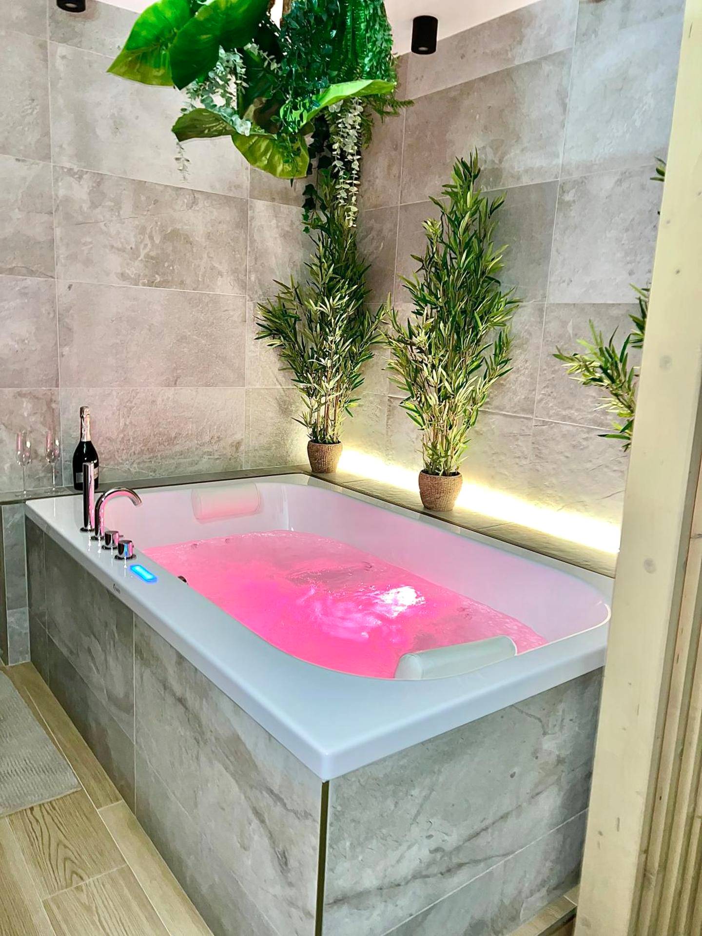 Photo du logement - Spa - Sauna privatif plein centre