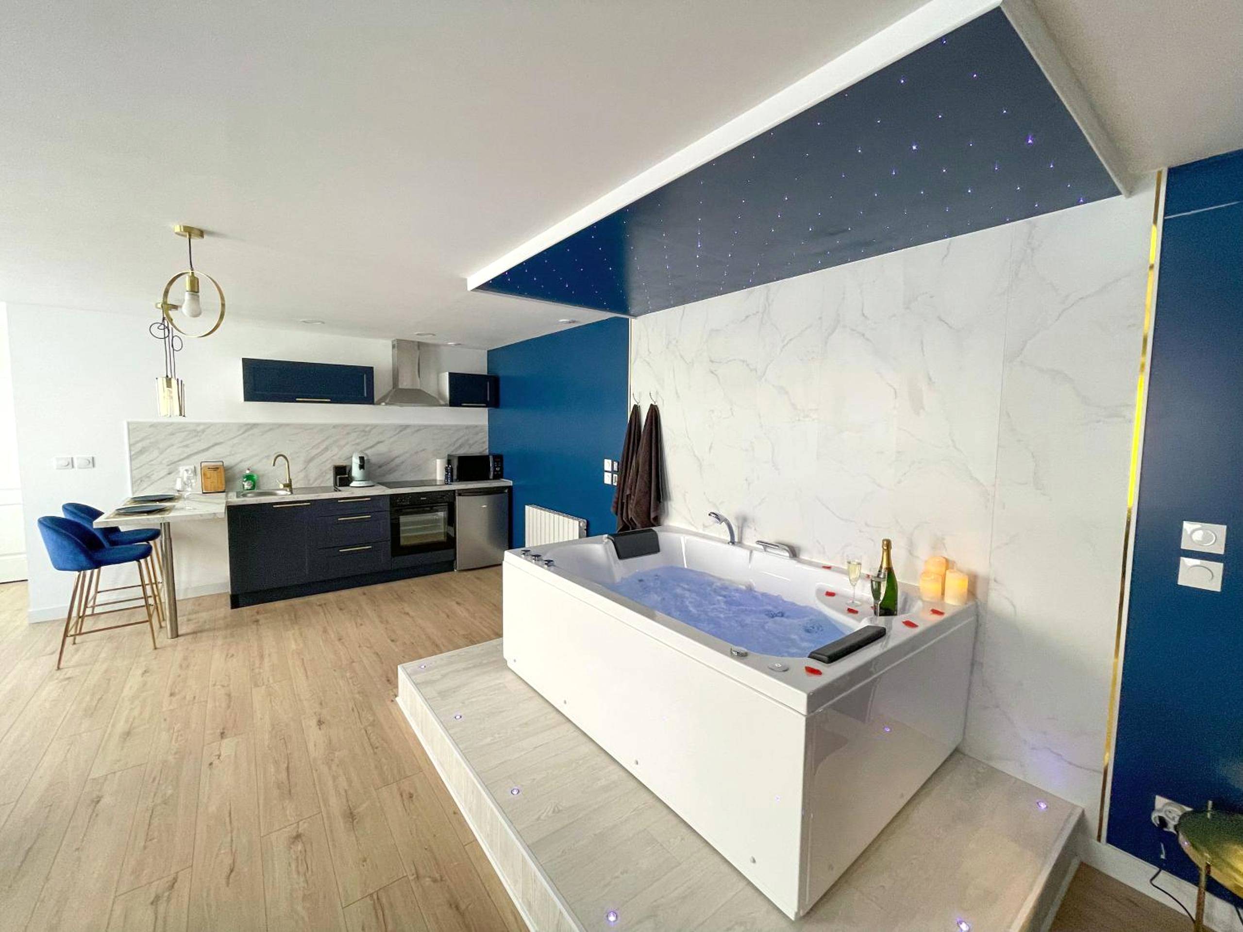 Photo du logement - Spa sous les étoiles - Cinéma - Netflix - Parking - Gare - Amiens