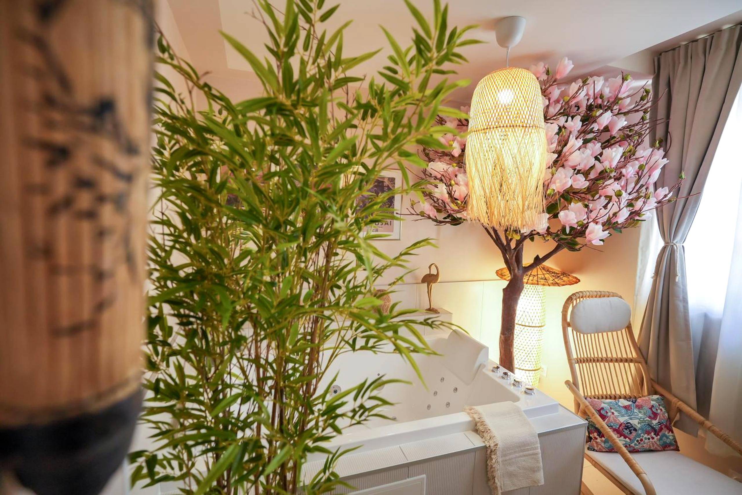 Photo du logement - Spa sous le Mokuren - Escapade Zen à Blois - Blois